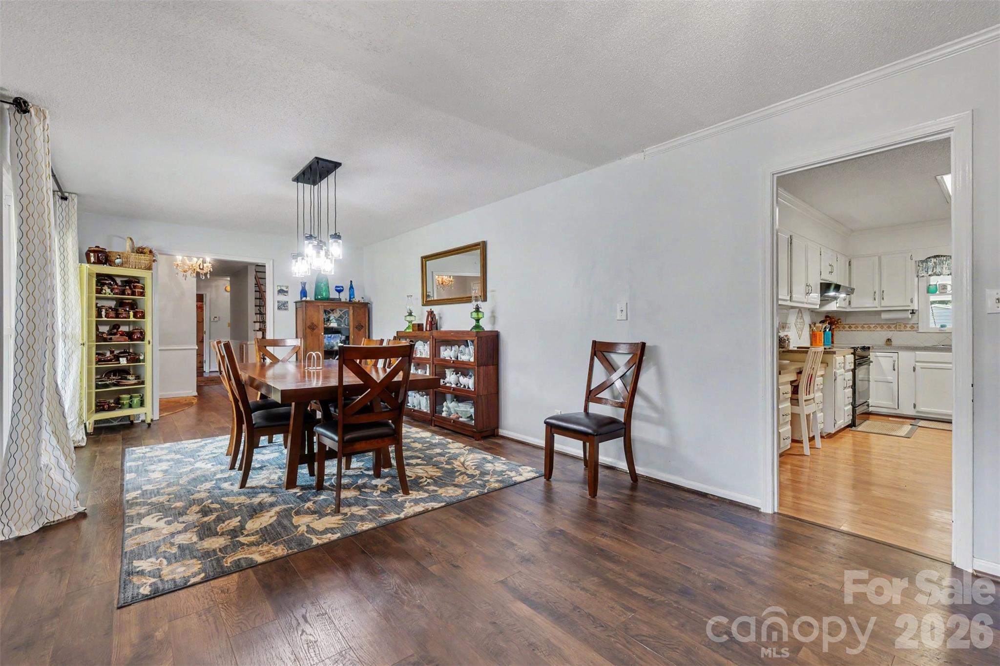 220 Roger Drive Property Photo 5
