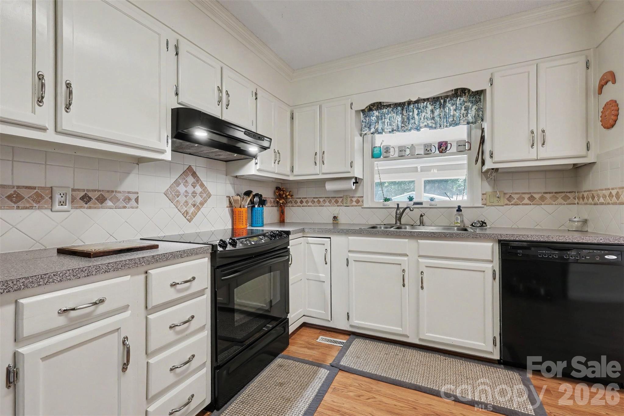 220 Roger Drive Property Photo 8
