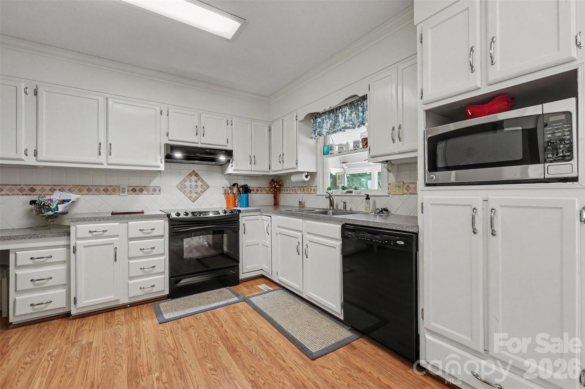 220 Roger Drive Property Photo 10
