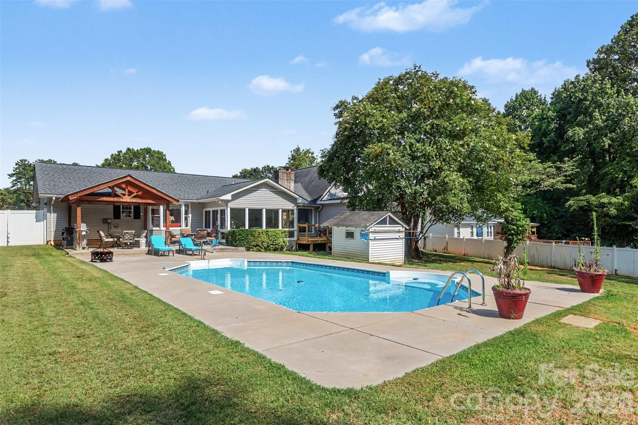 220 Roger Drive Property Photo 35