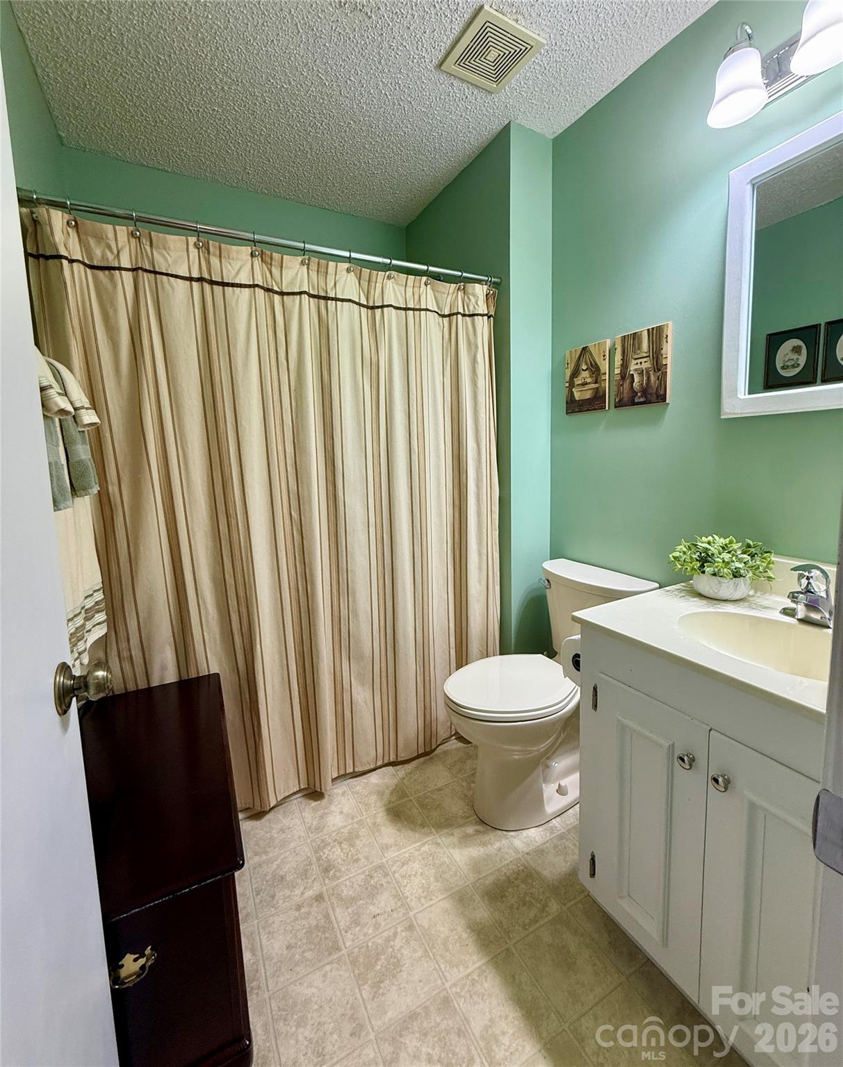 1100 Jennifer Lane Property Photo 22