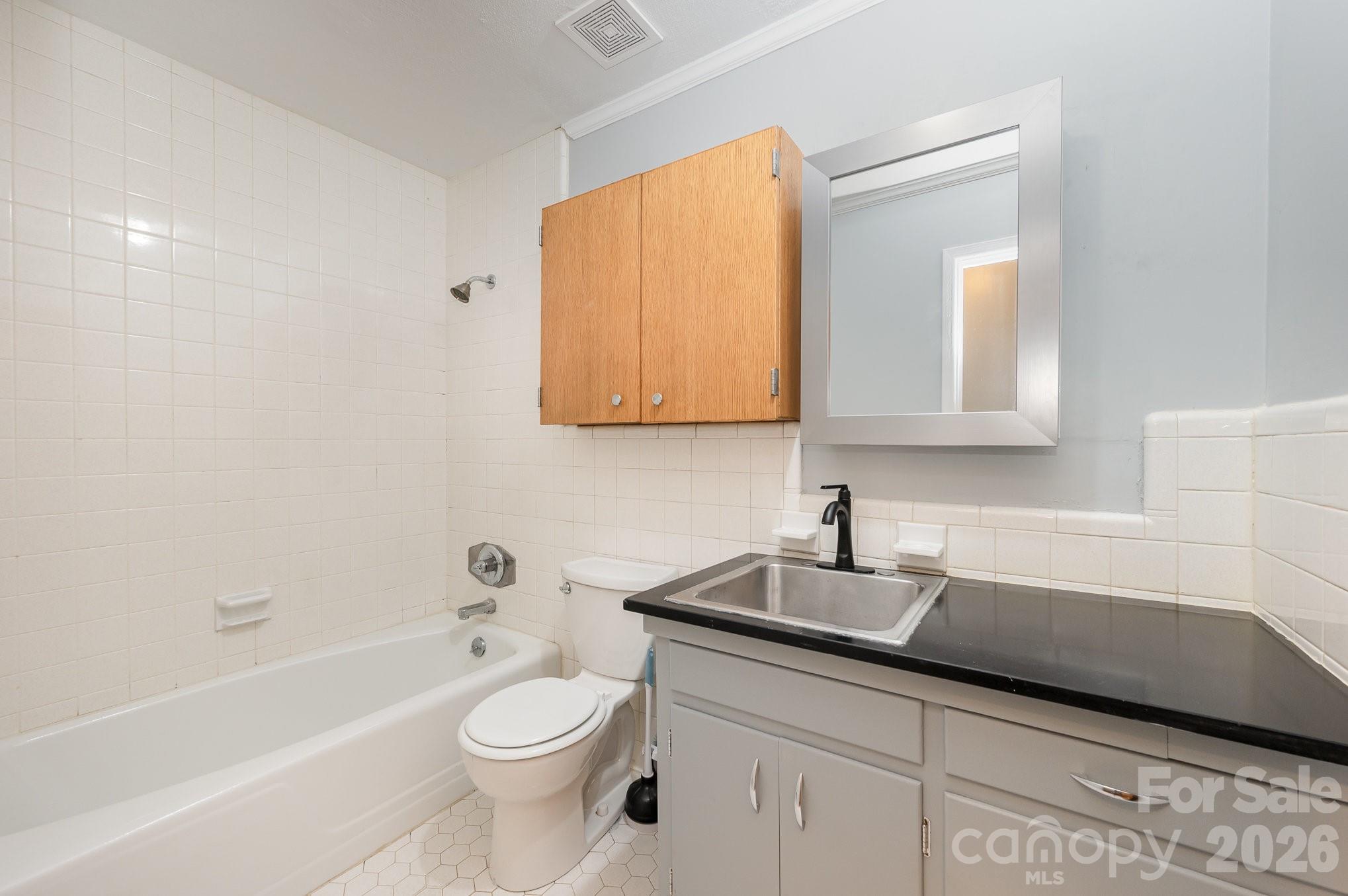 114 Elmwood Drive Property Photo 21