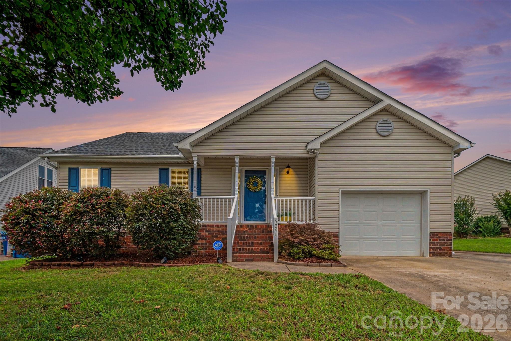 5044 Daffodil Lane Property Photo 2