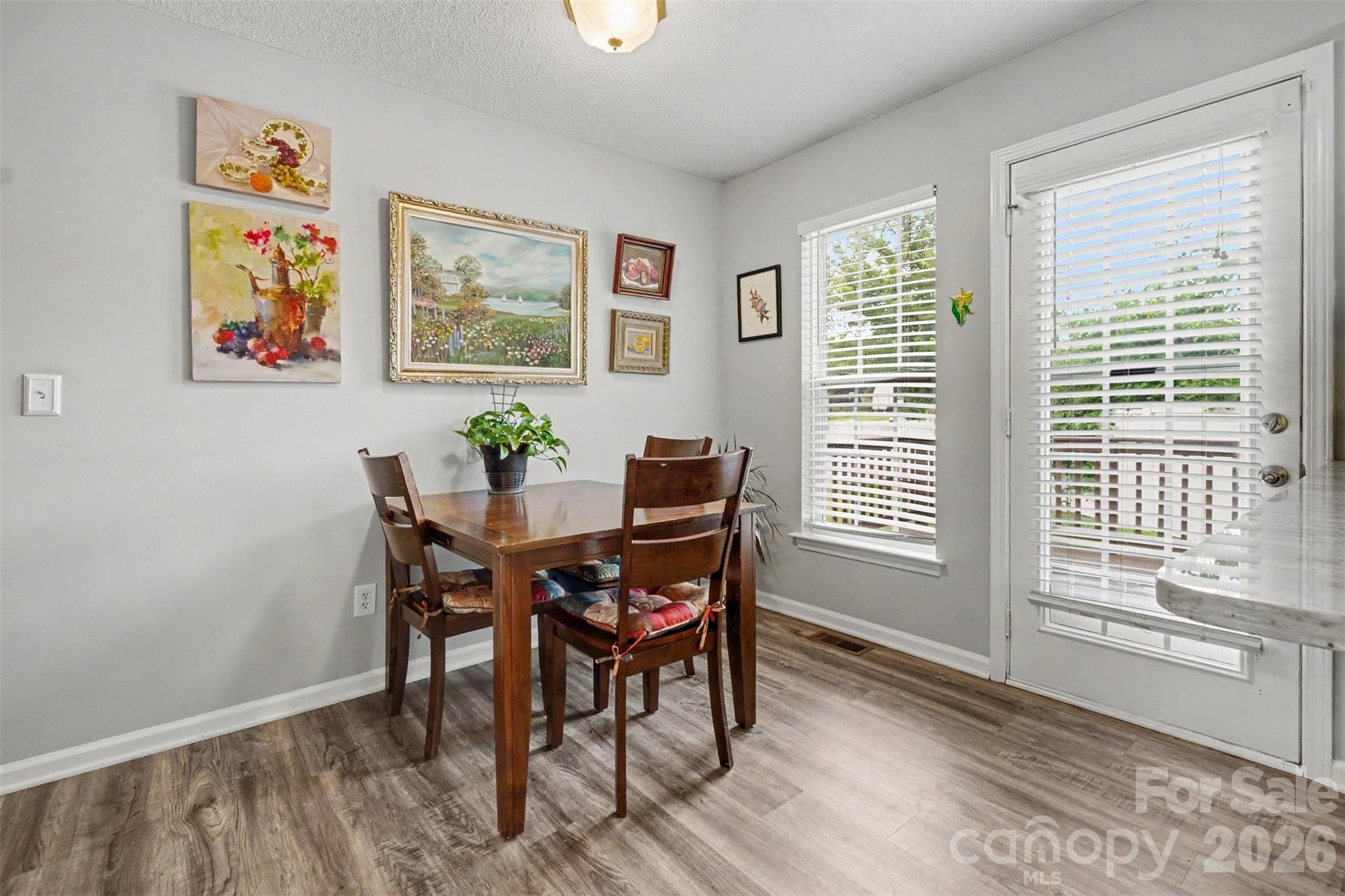 5044 Daffodil Lane Property Photo 11