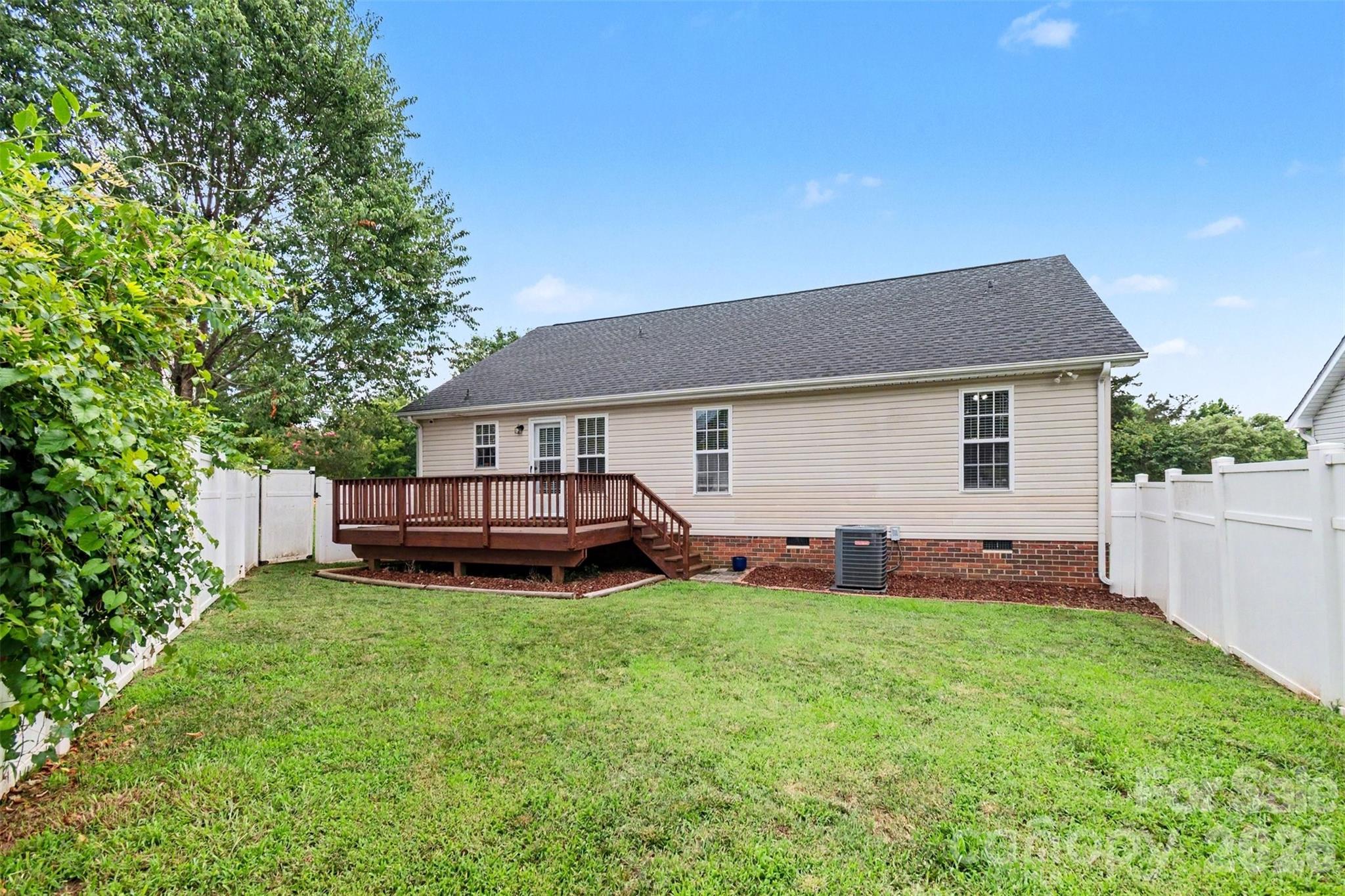 5044 Daffodil Lane Property Photo 22
