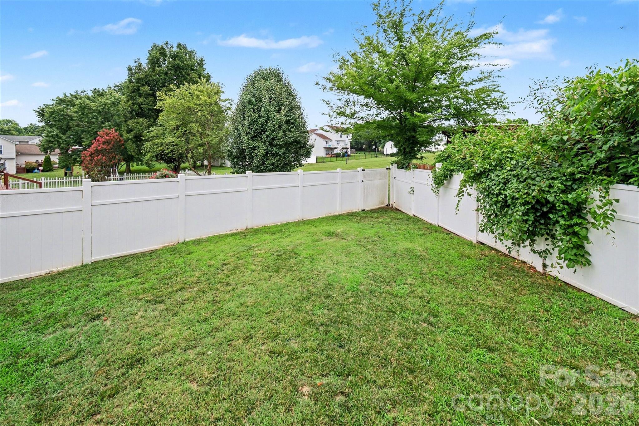 5044 Daffodil Lane Property Photo 24