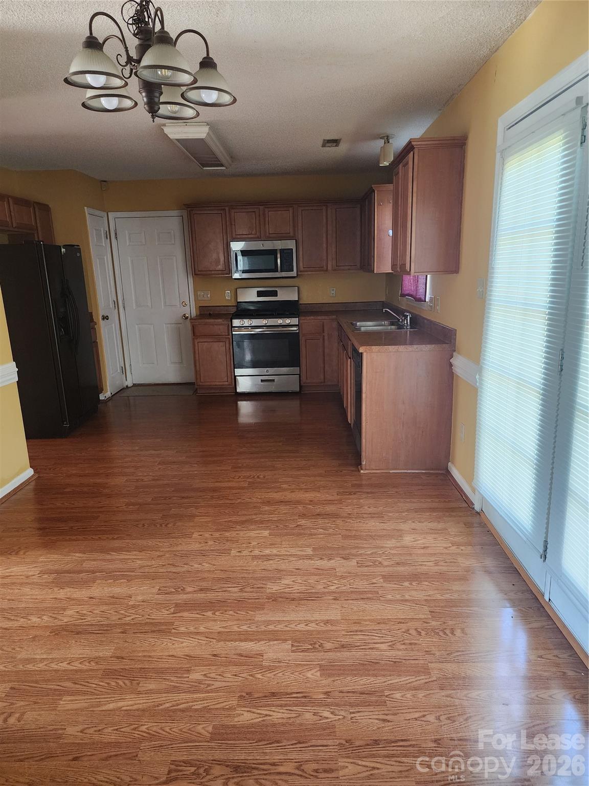 2411 Celosia Drive Property Photo 2