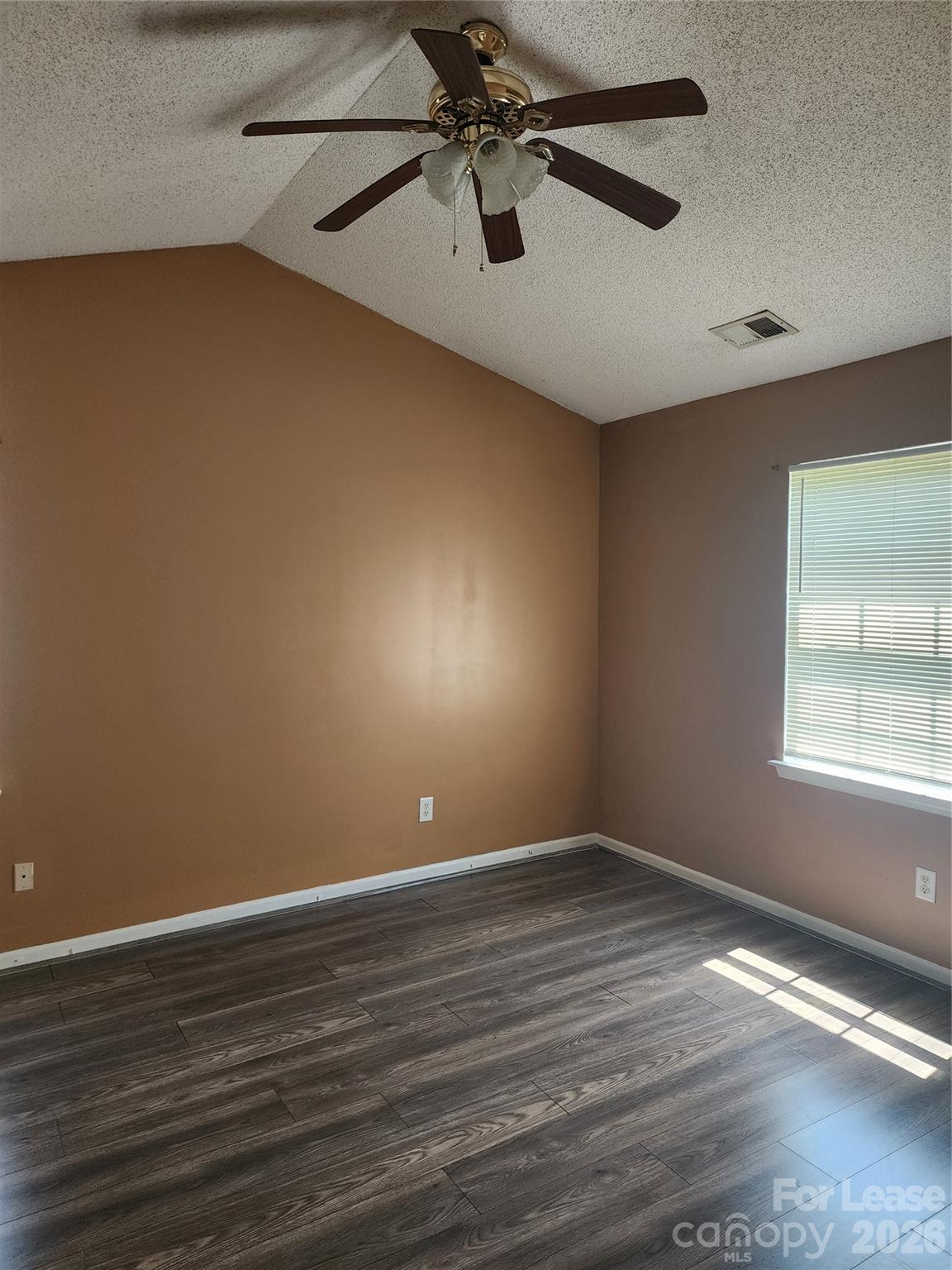 2411 Celosia Drive Property Photo 7