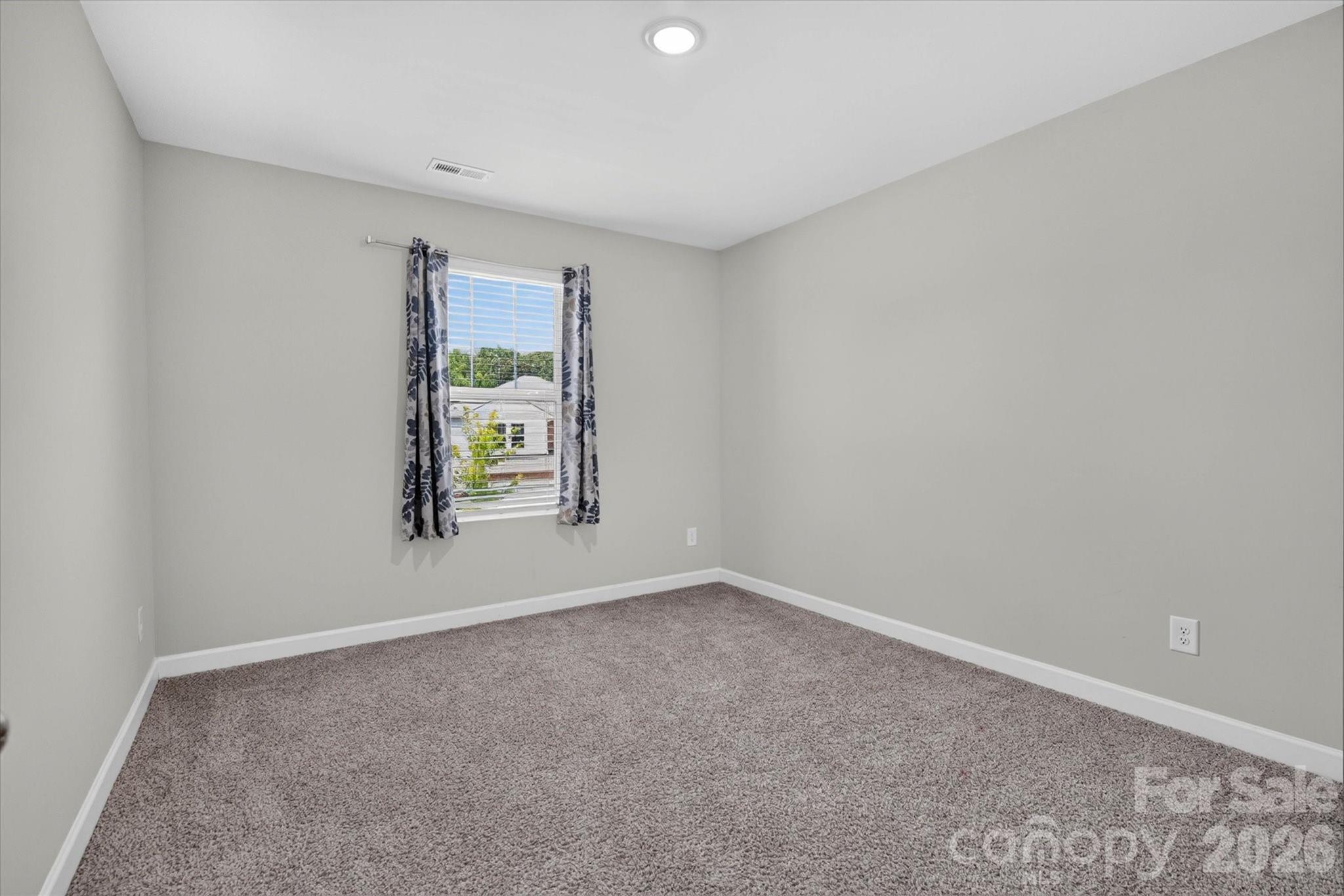 1041 Red Apple Street Property Photo 14