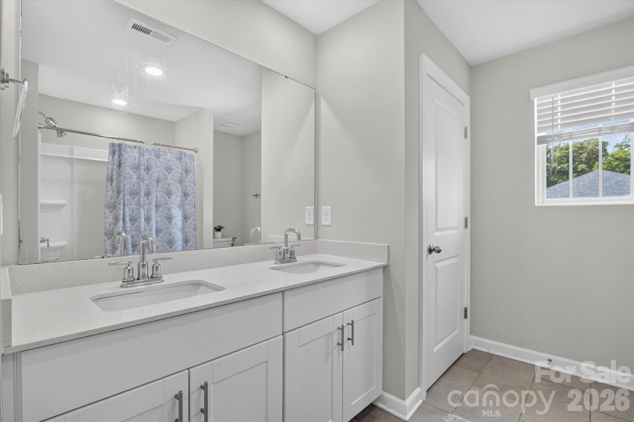 1041 Red Apple Street Property Photo 15