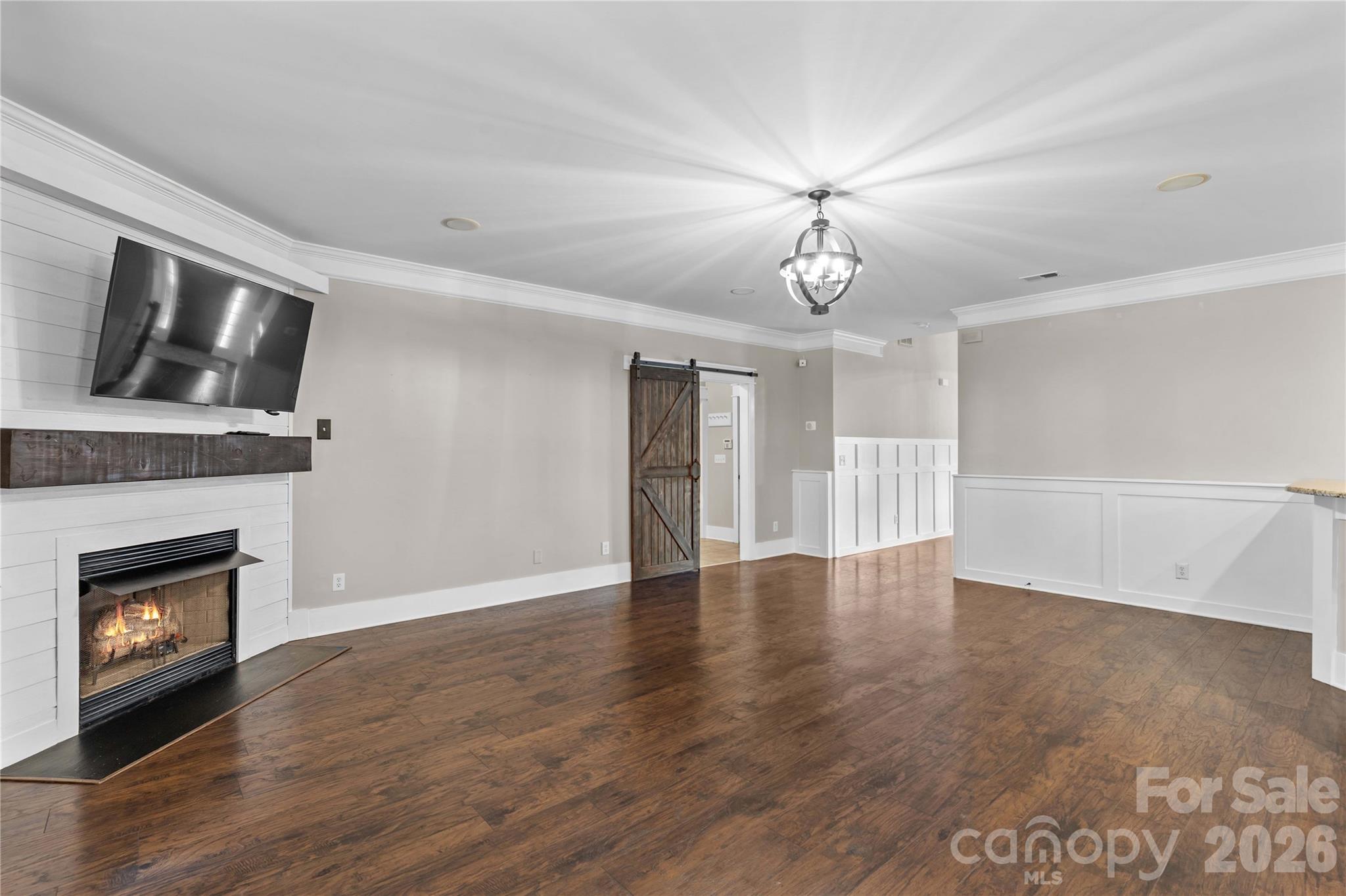 119 Middleton Place Property Photo 5