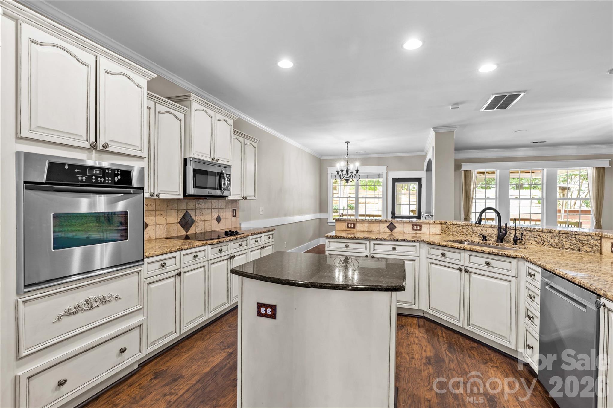 119 Middleton Place Property Photo 12