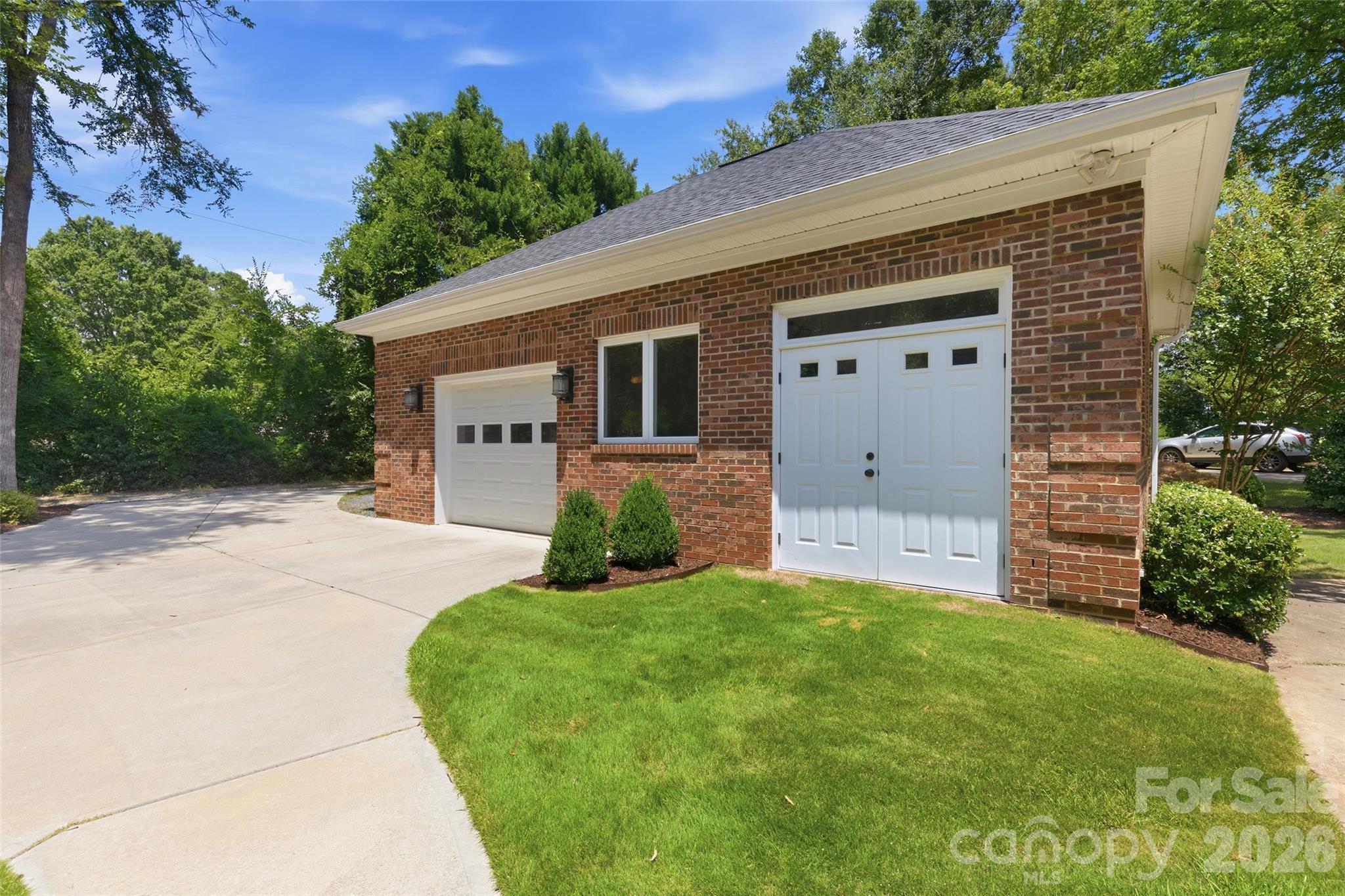 208 Kelly Court Property Photo 43