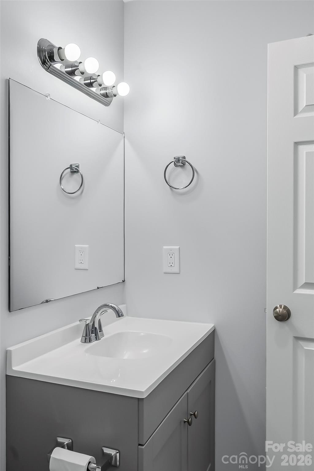 112 Elm Street Property Photo 25