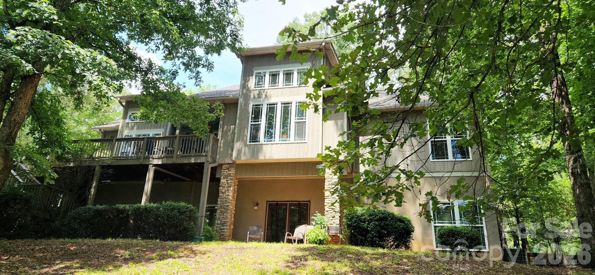 100 Hannah Drive Property Photo 2