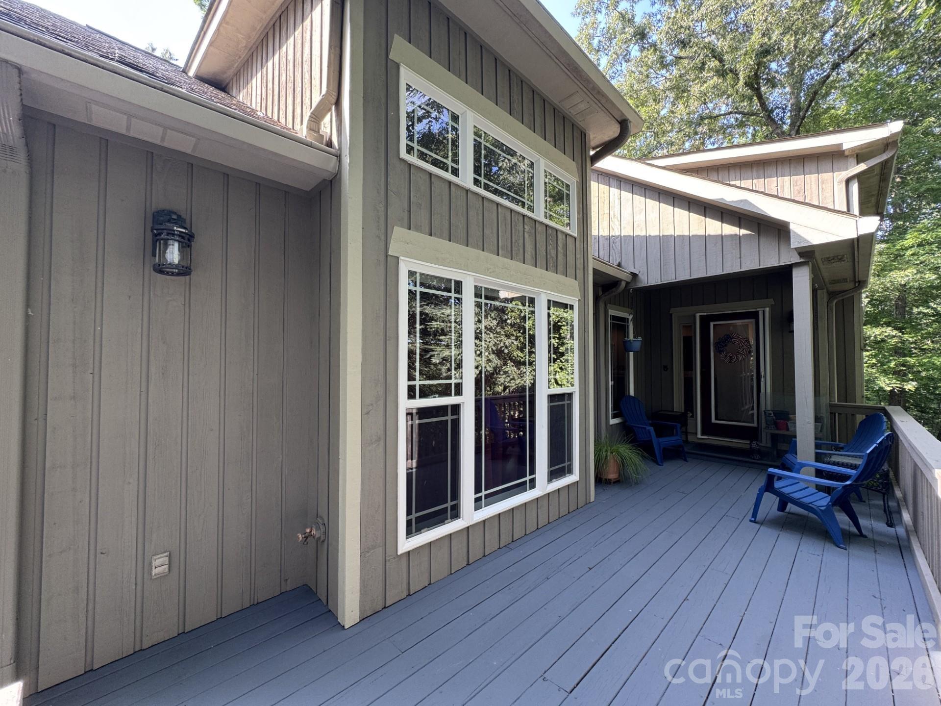 100 Hannah Drive Property Photo 4