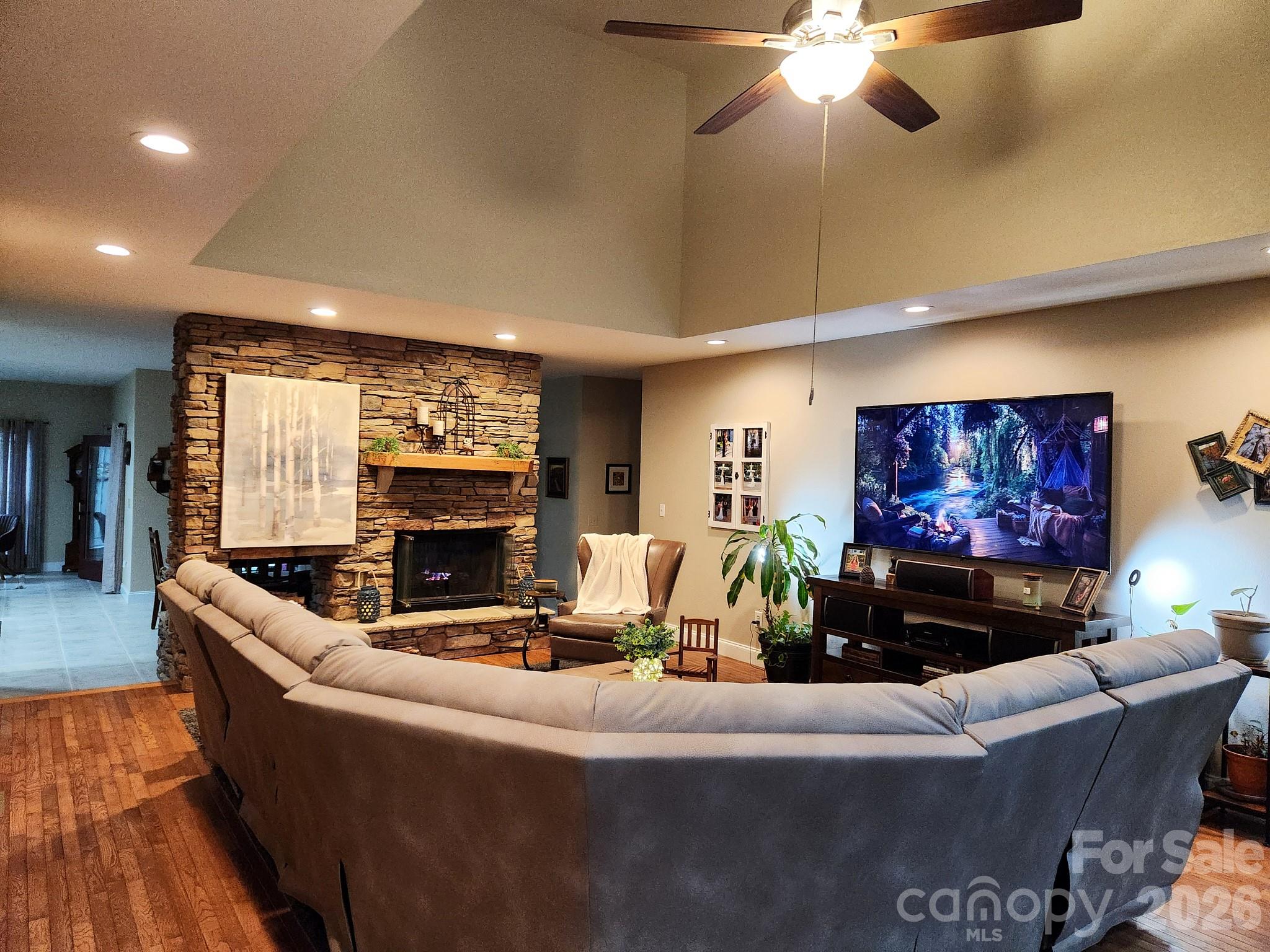 100 Hannah Drive Property Photo 8