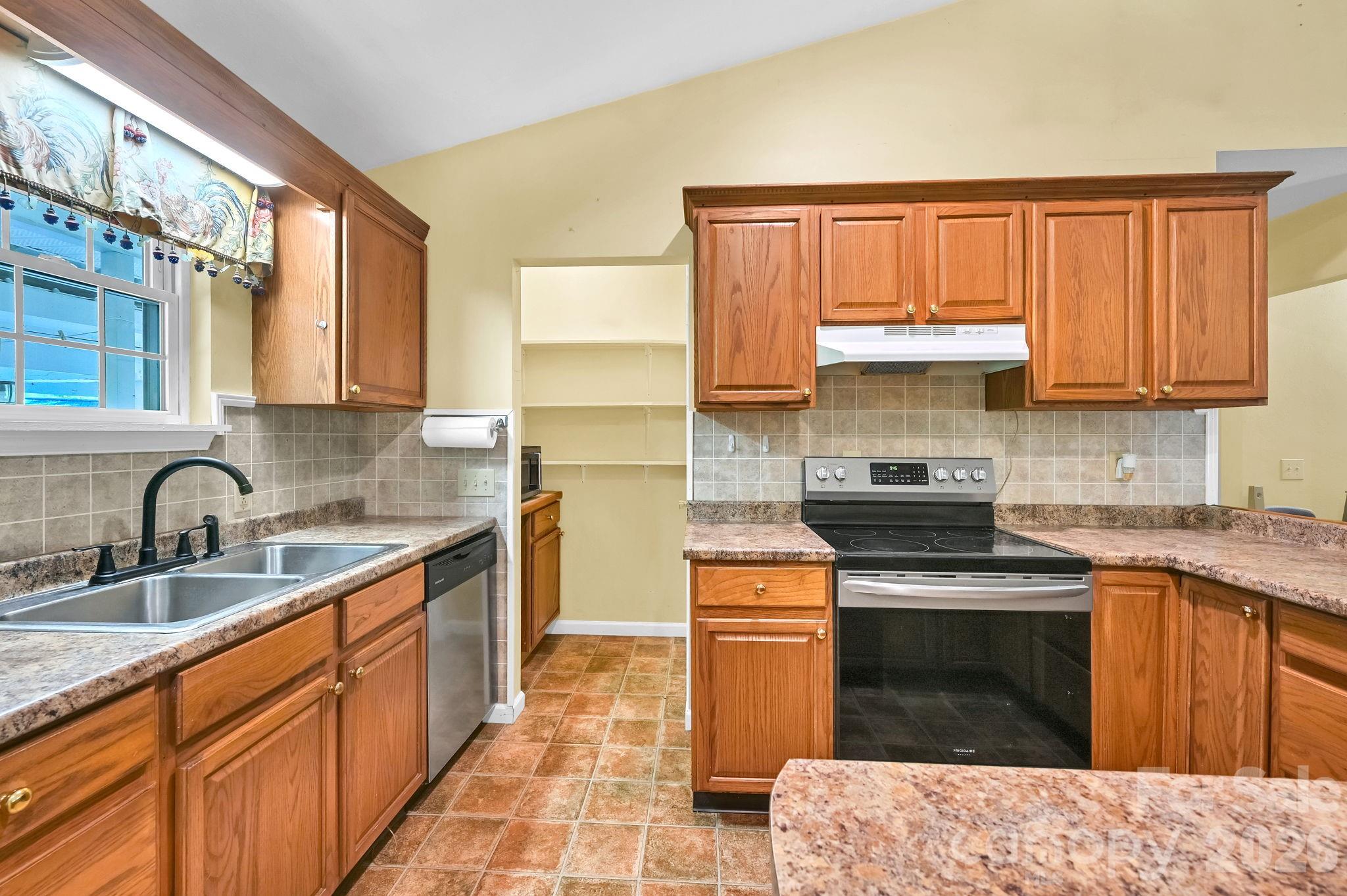 553 Morgan Branch Road Property Photo 9