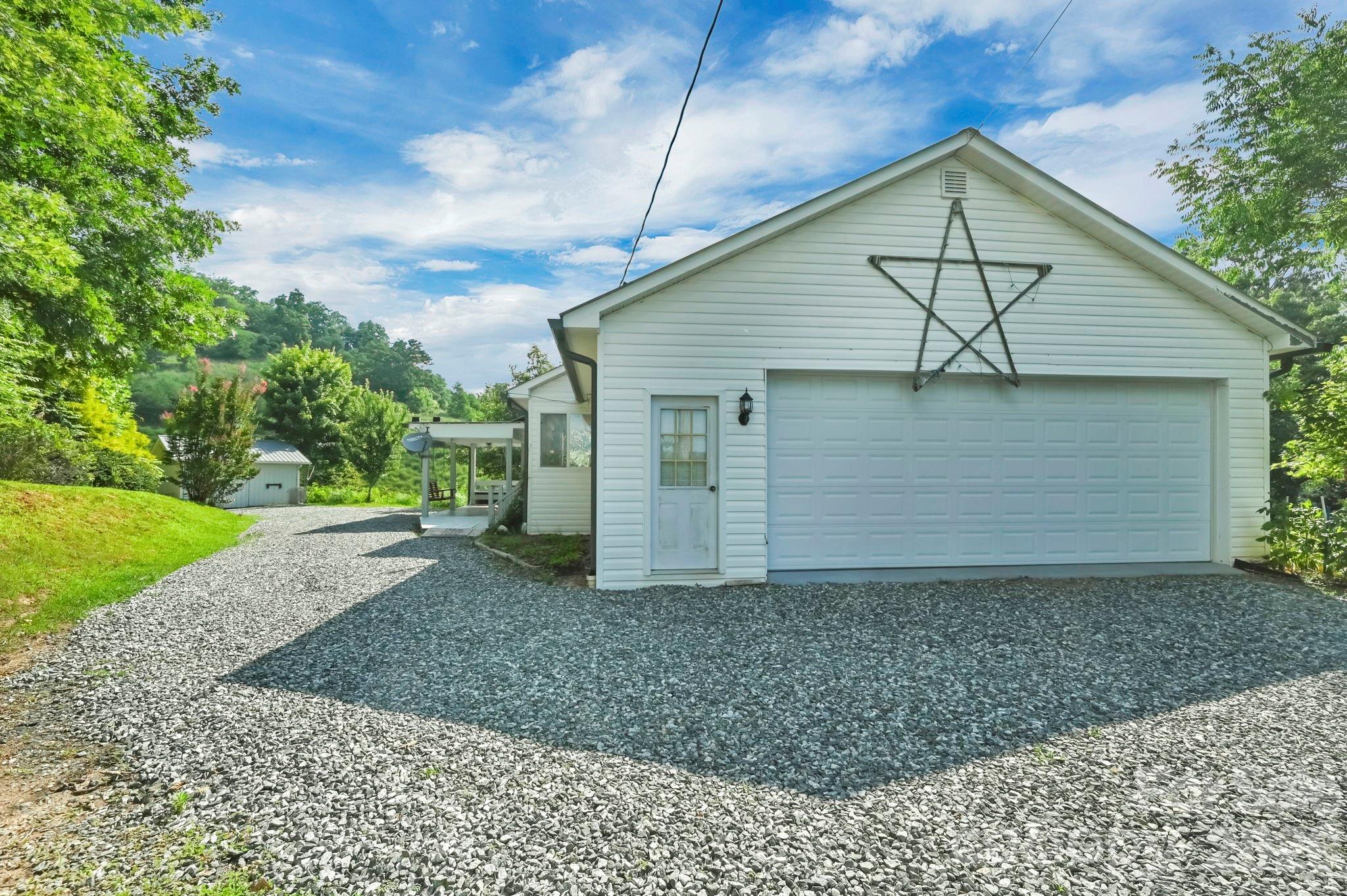 553 Morgan Branch Road Property Photo 15