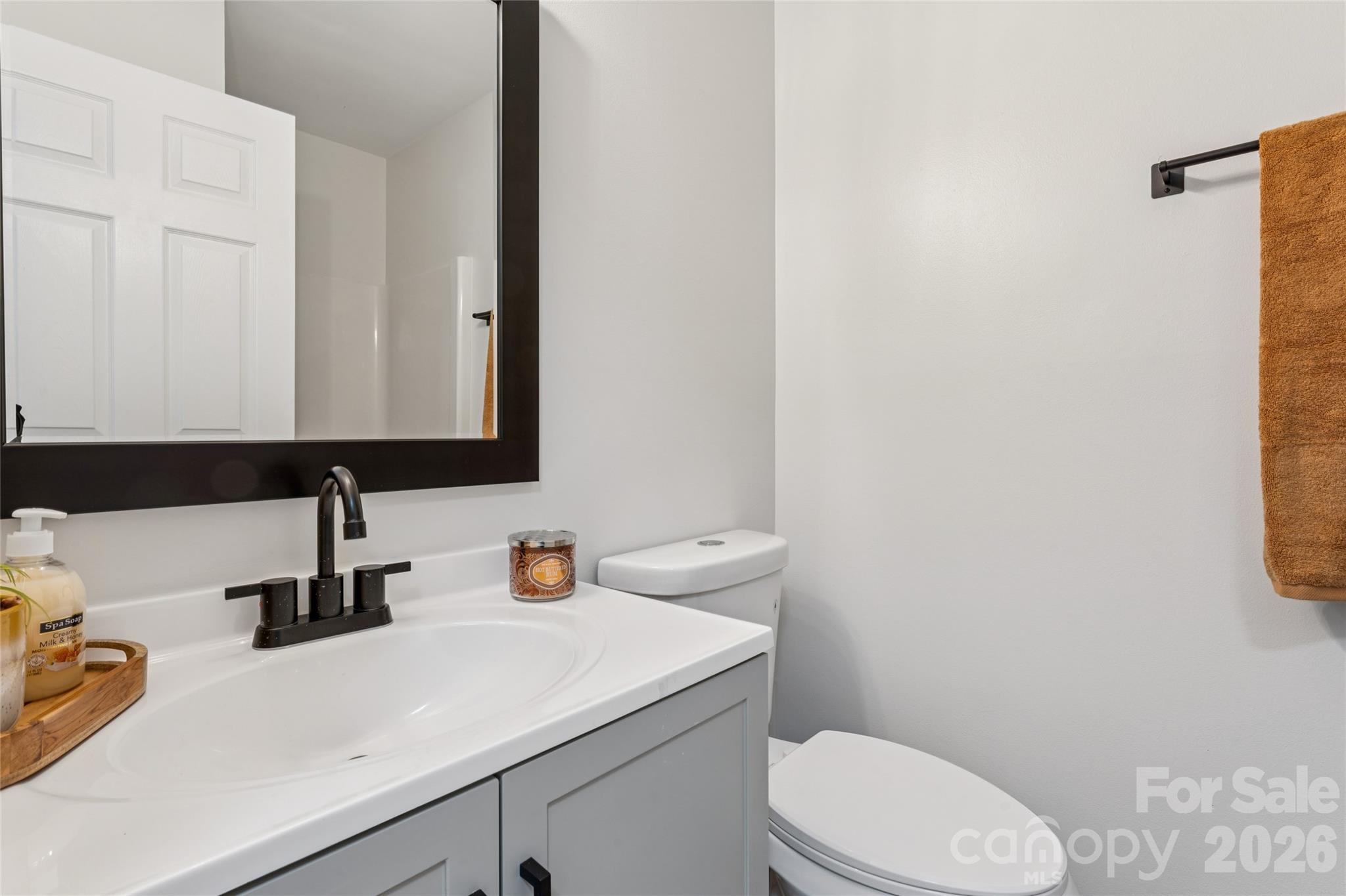 1638 Arlyn Circle G Property Photo 14