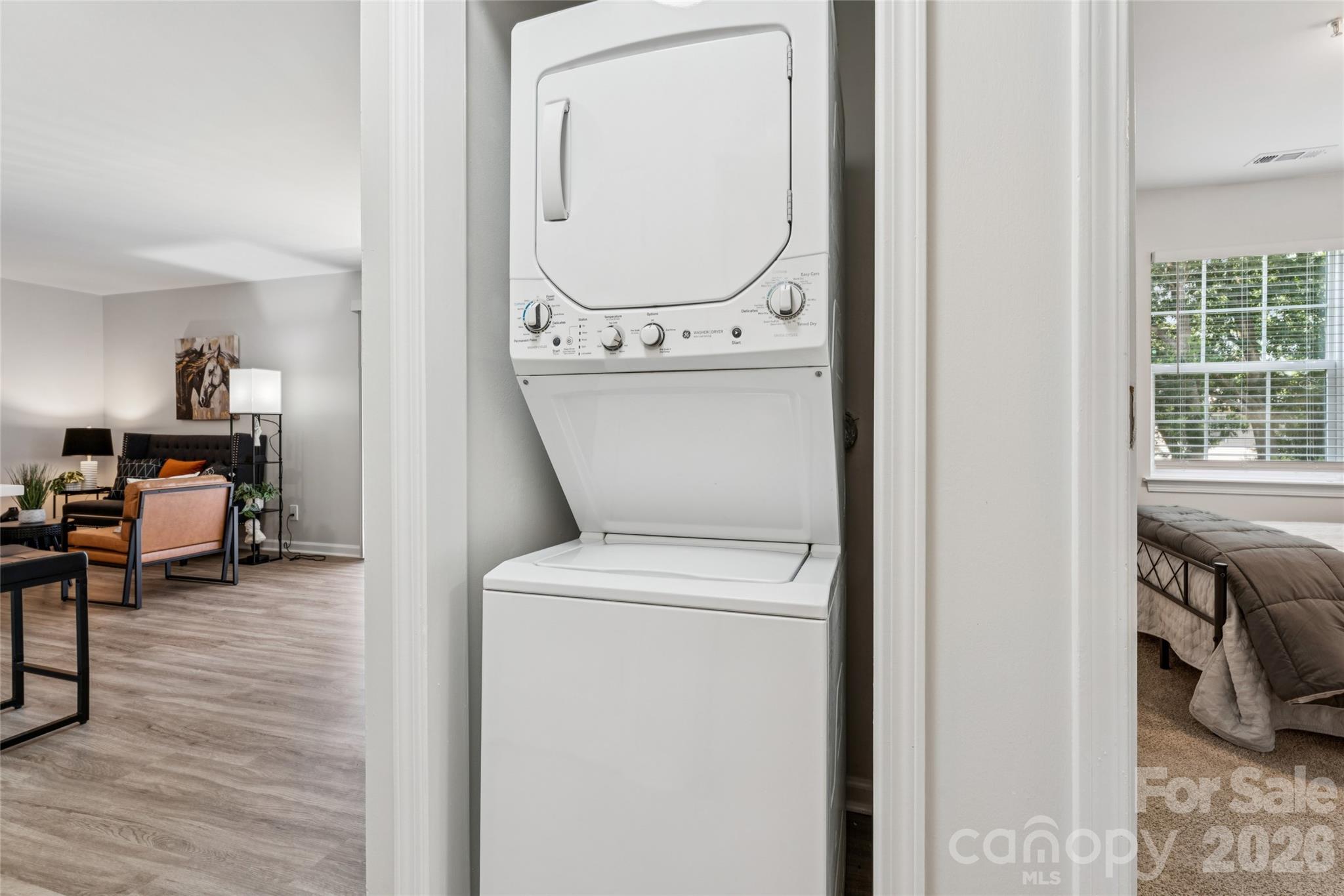 1638 Arlyn Circle G Property Photo 16