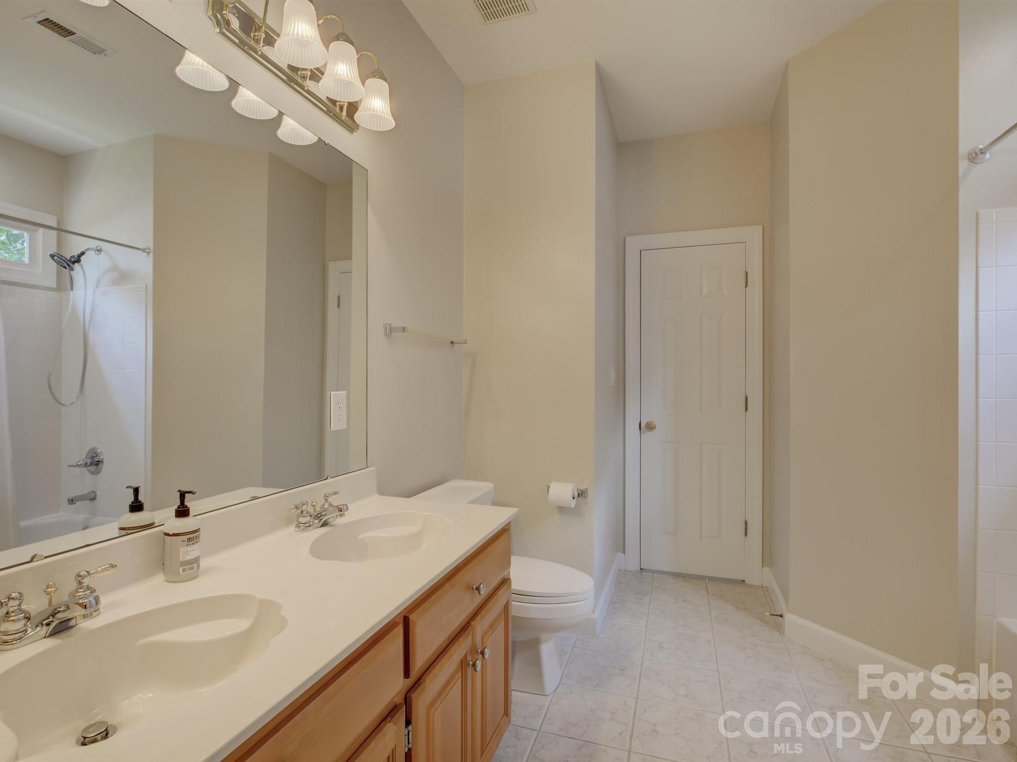 10119 Victoria Mill Court Property Photo 32