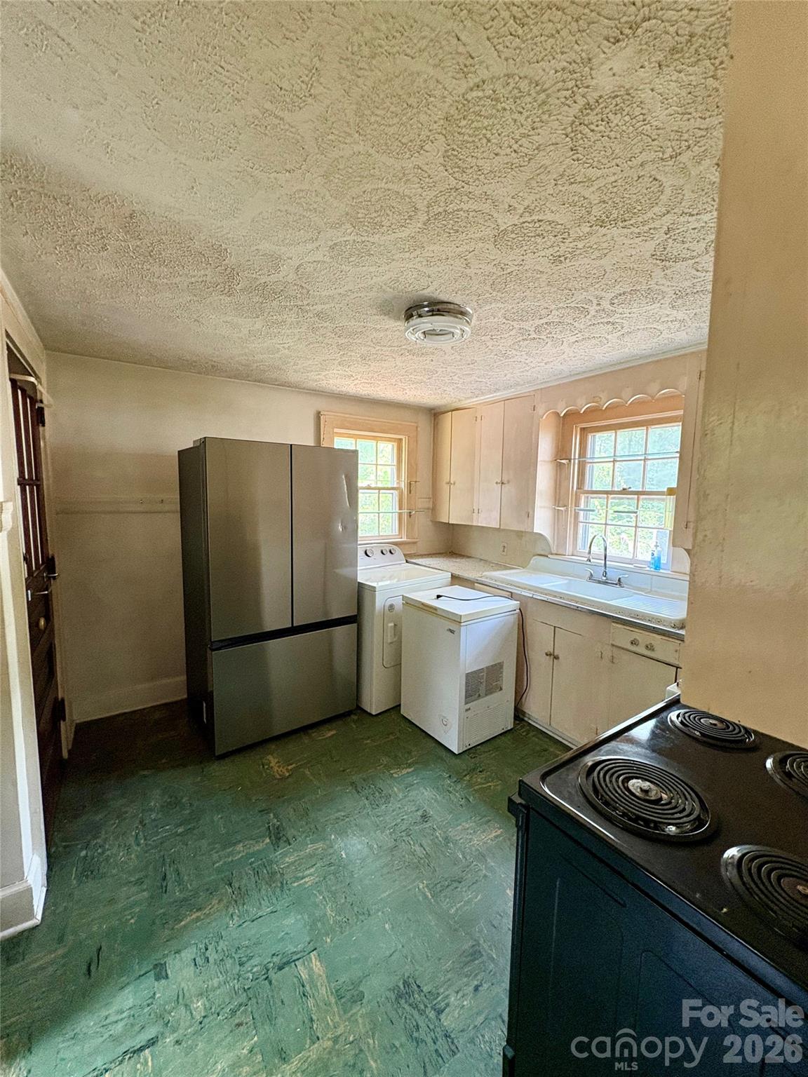 406 Circle Drive Property Photo 11