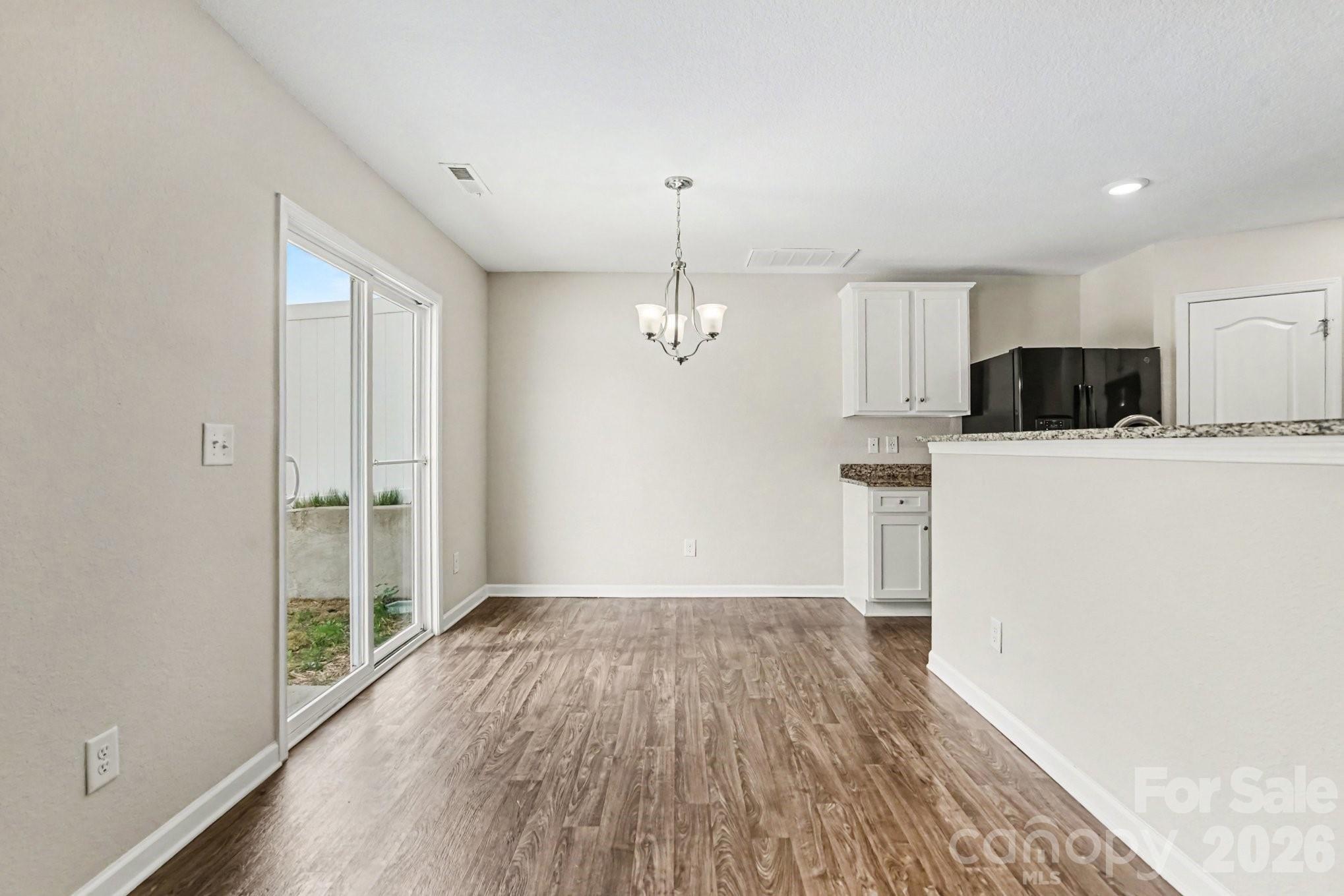 2240 Latimer Lane Property Photo 5