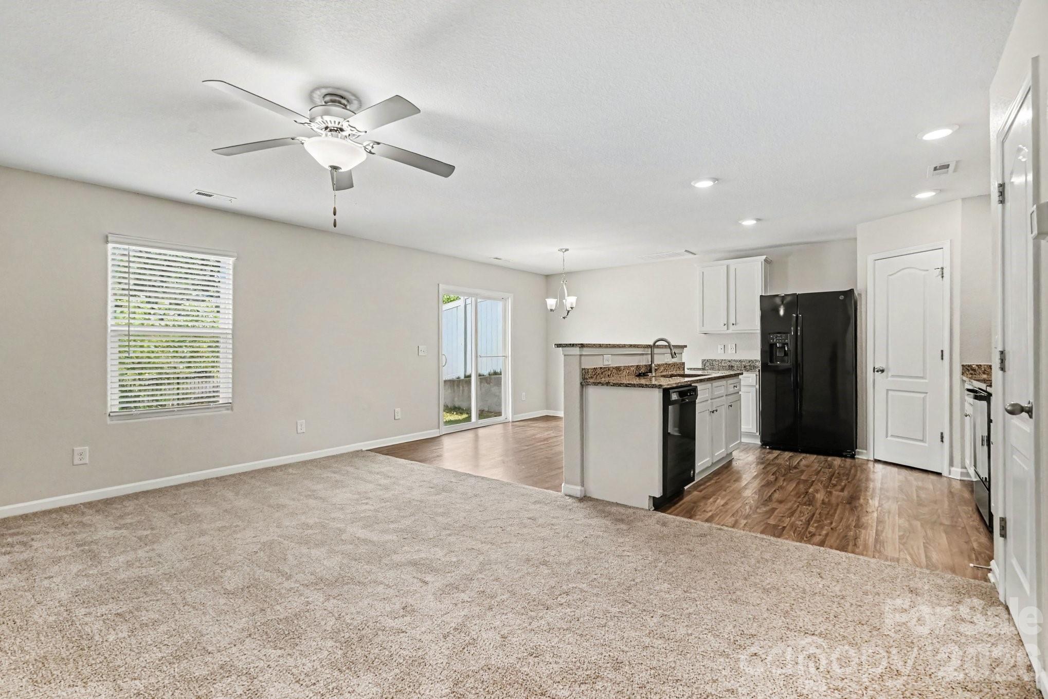 2240 Latimer Lane Property Photo 6