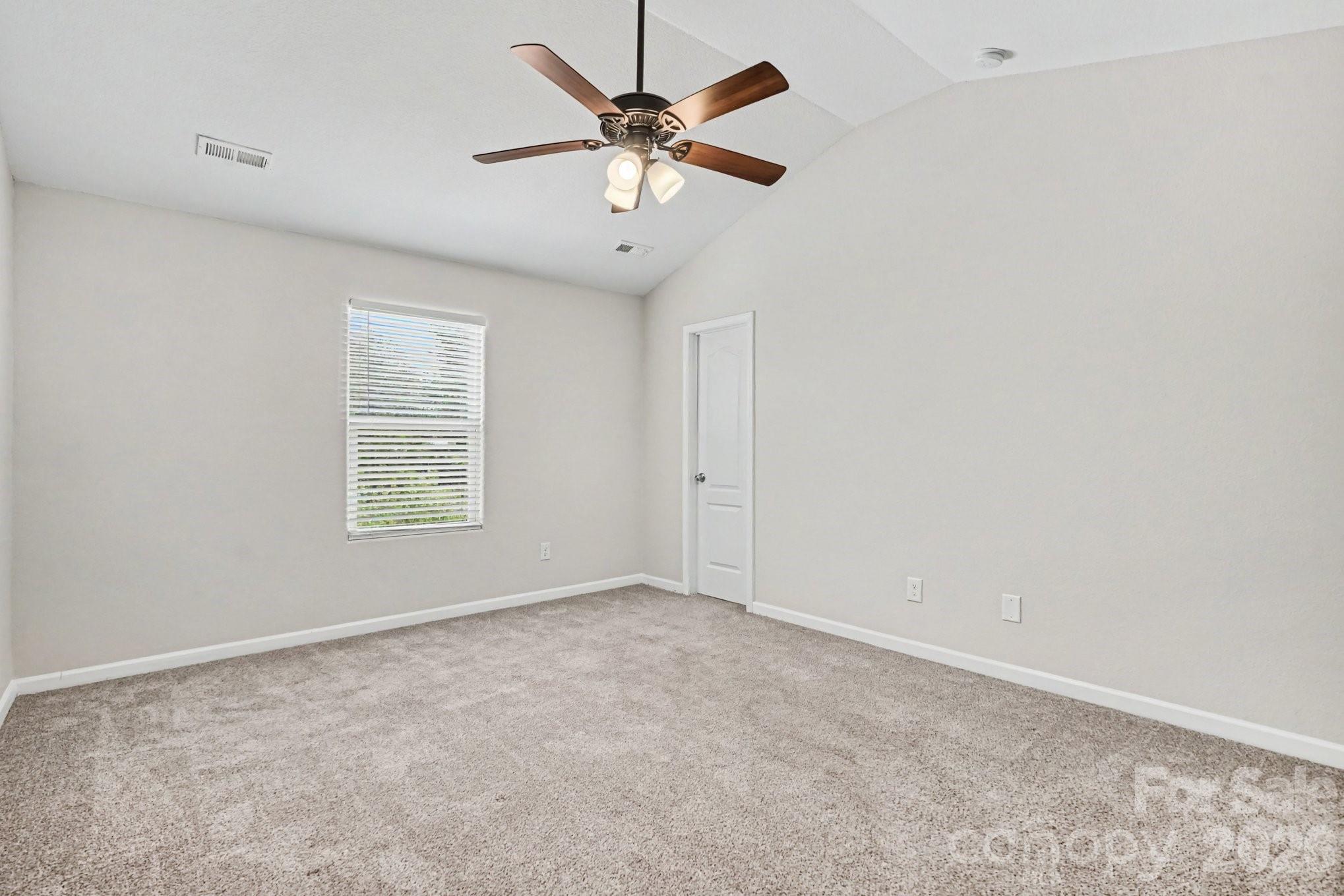 2240 Latimer Lane Property Photo 8