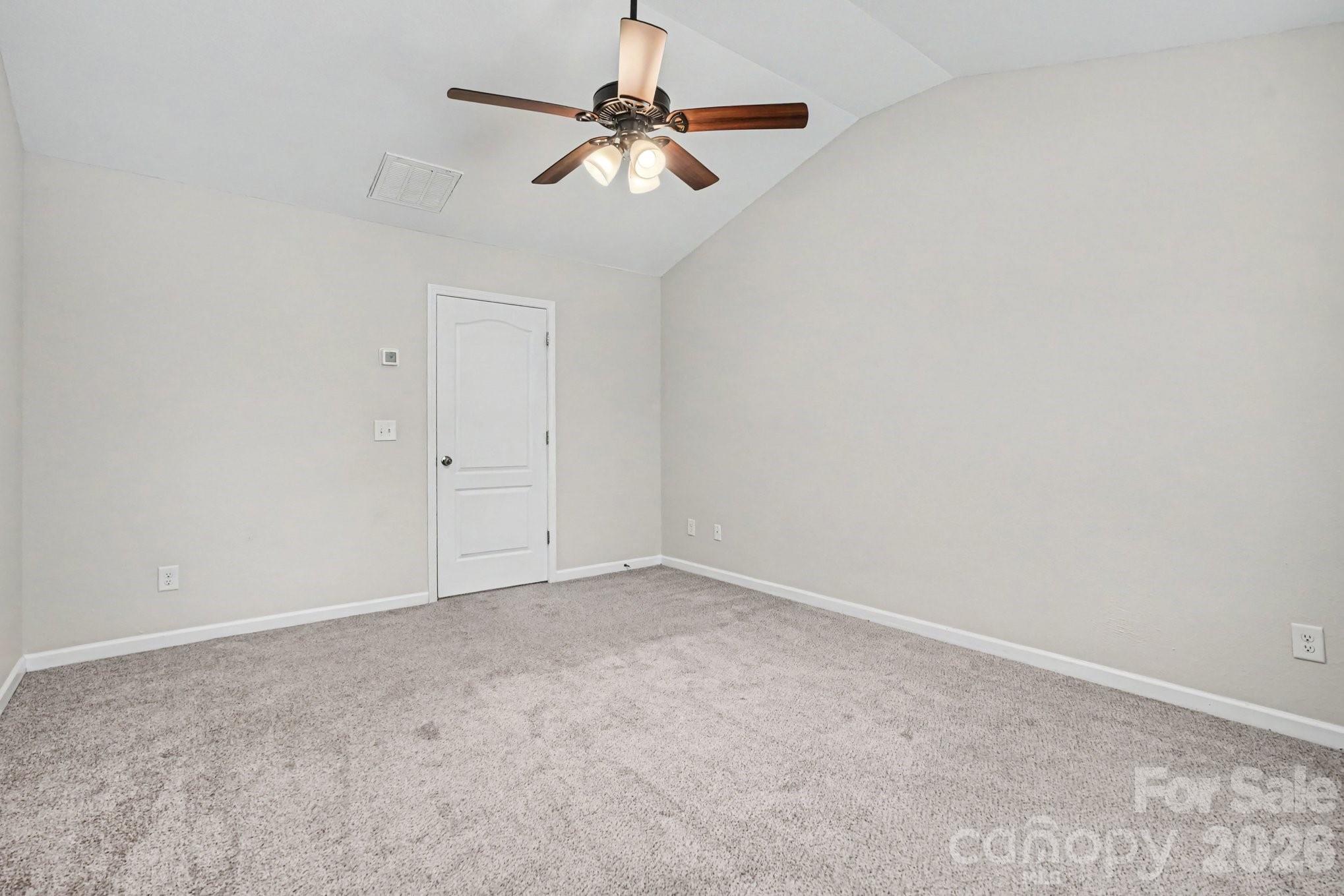 2240 Latimer Lane Property Photo 9