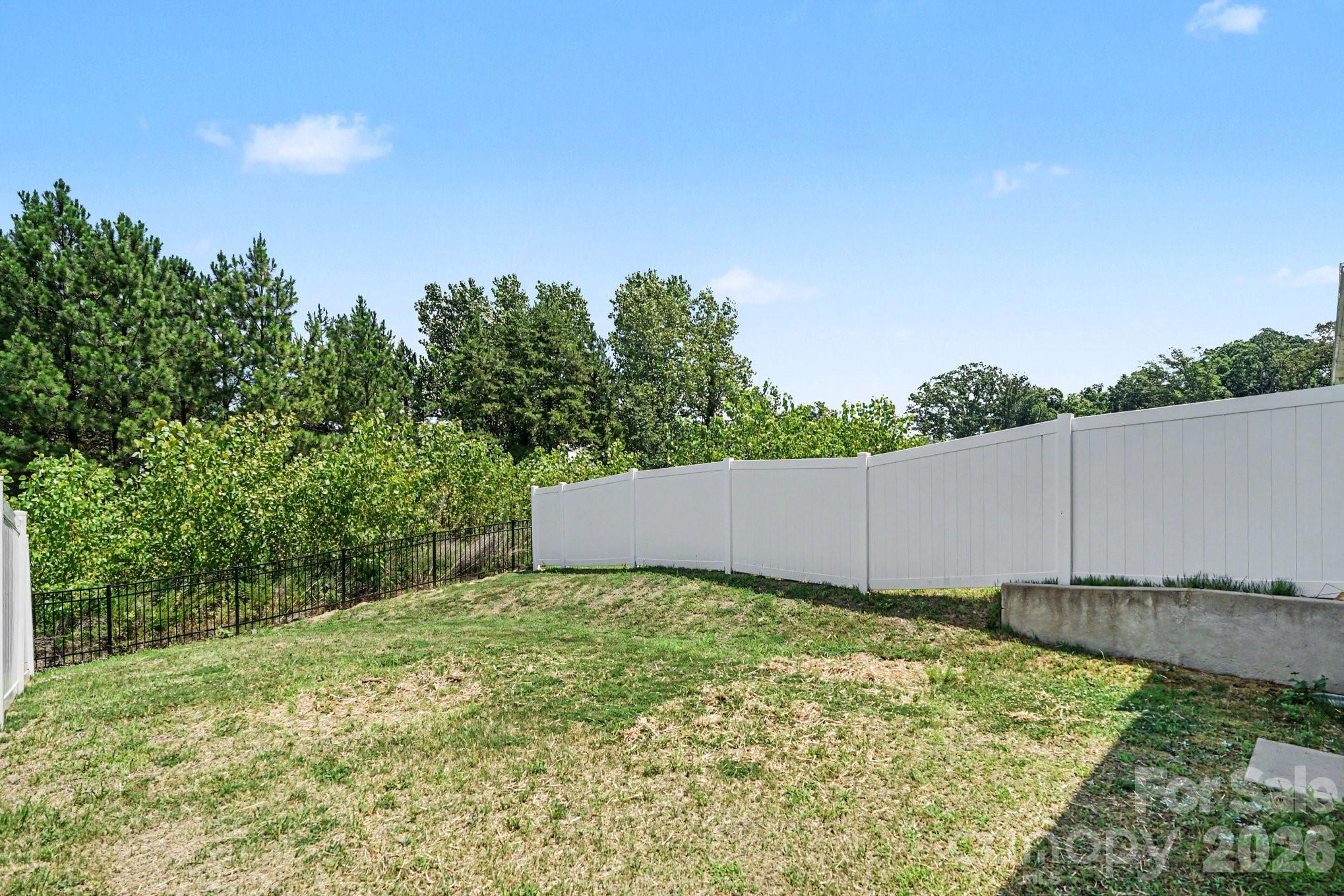 2240 Latimer Lane Property Photo 17