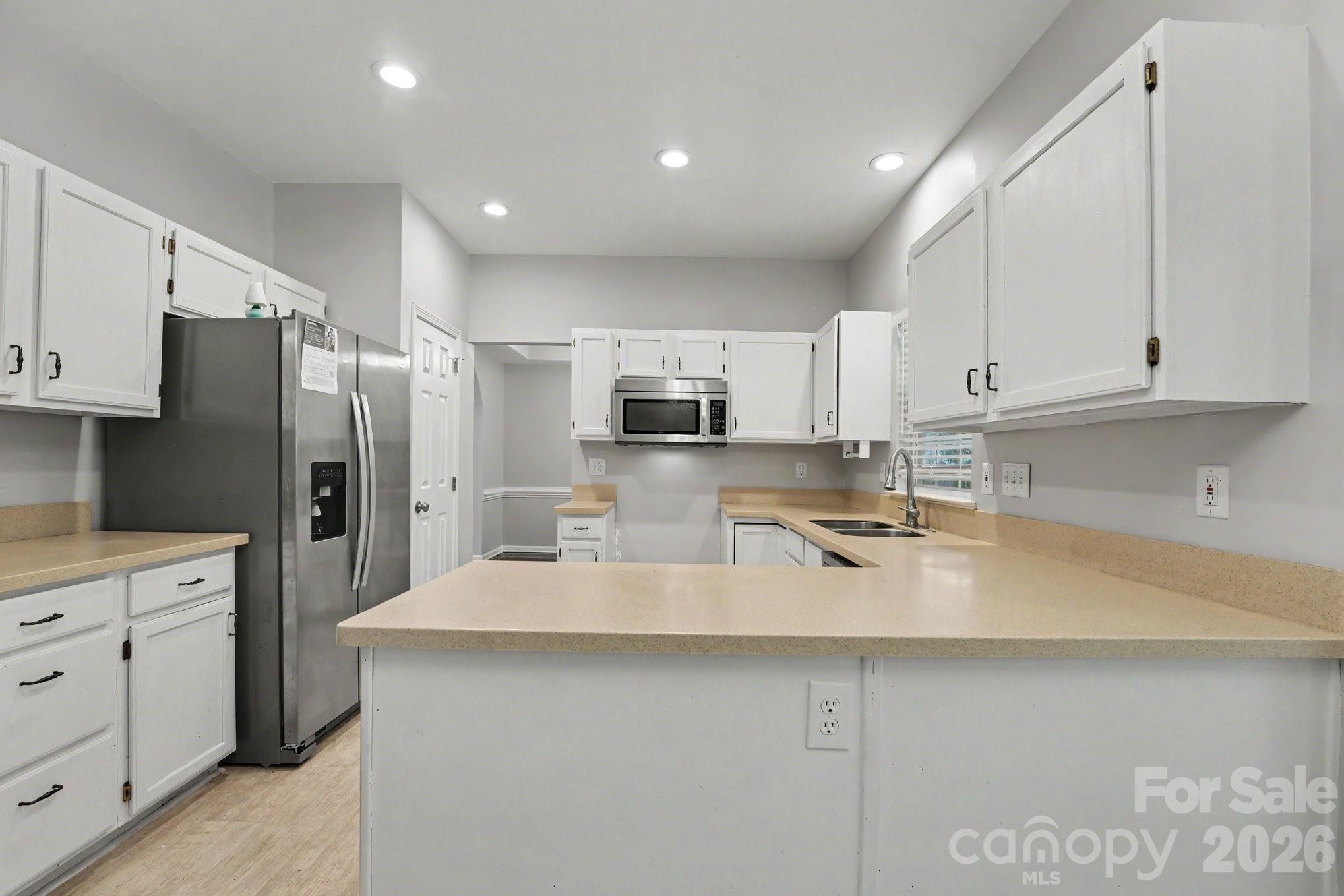 8716 Barrister Way Property Photo 4