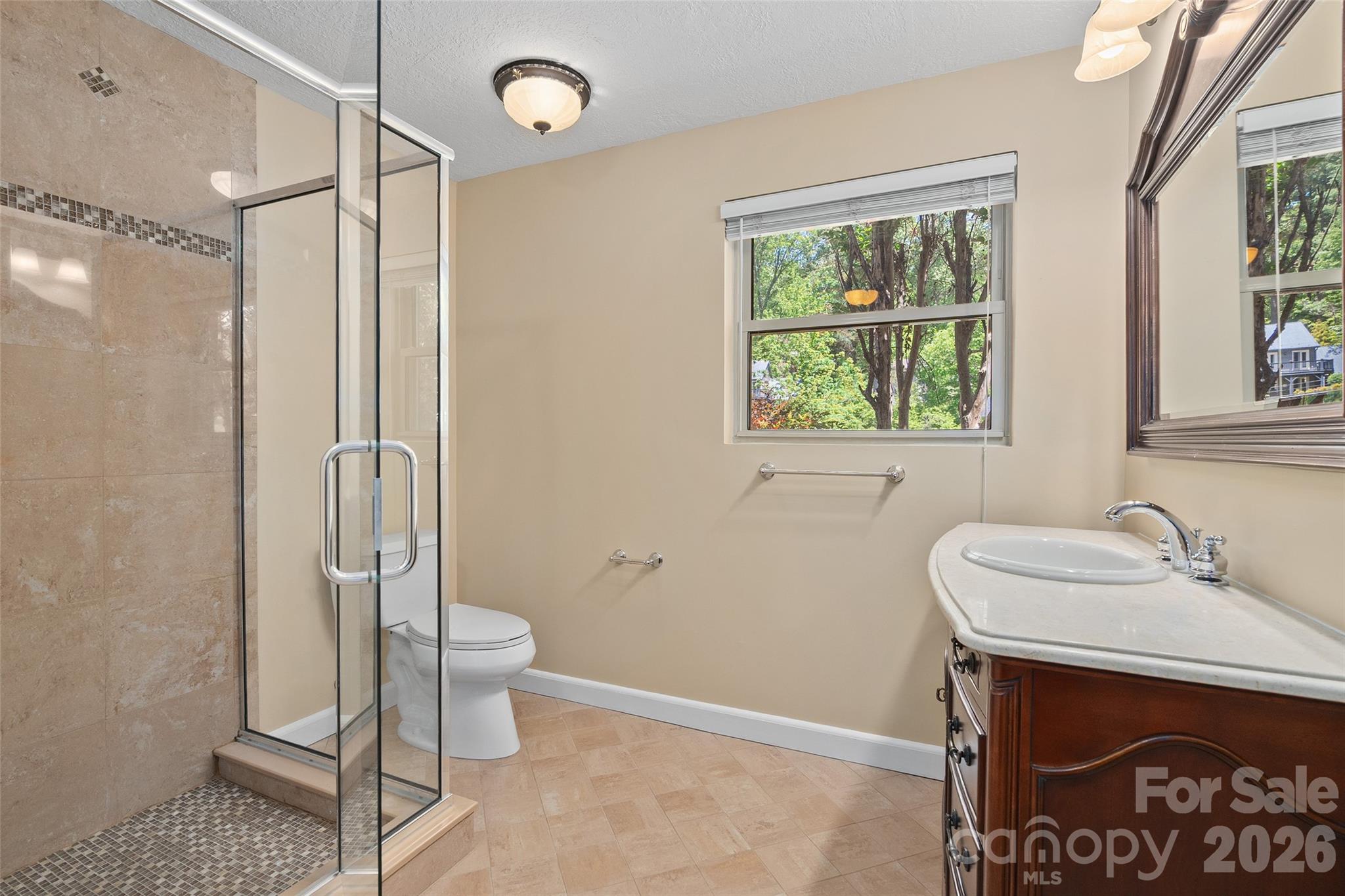 142 Country Club Drive Property Photo 33