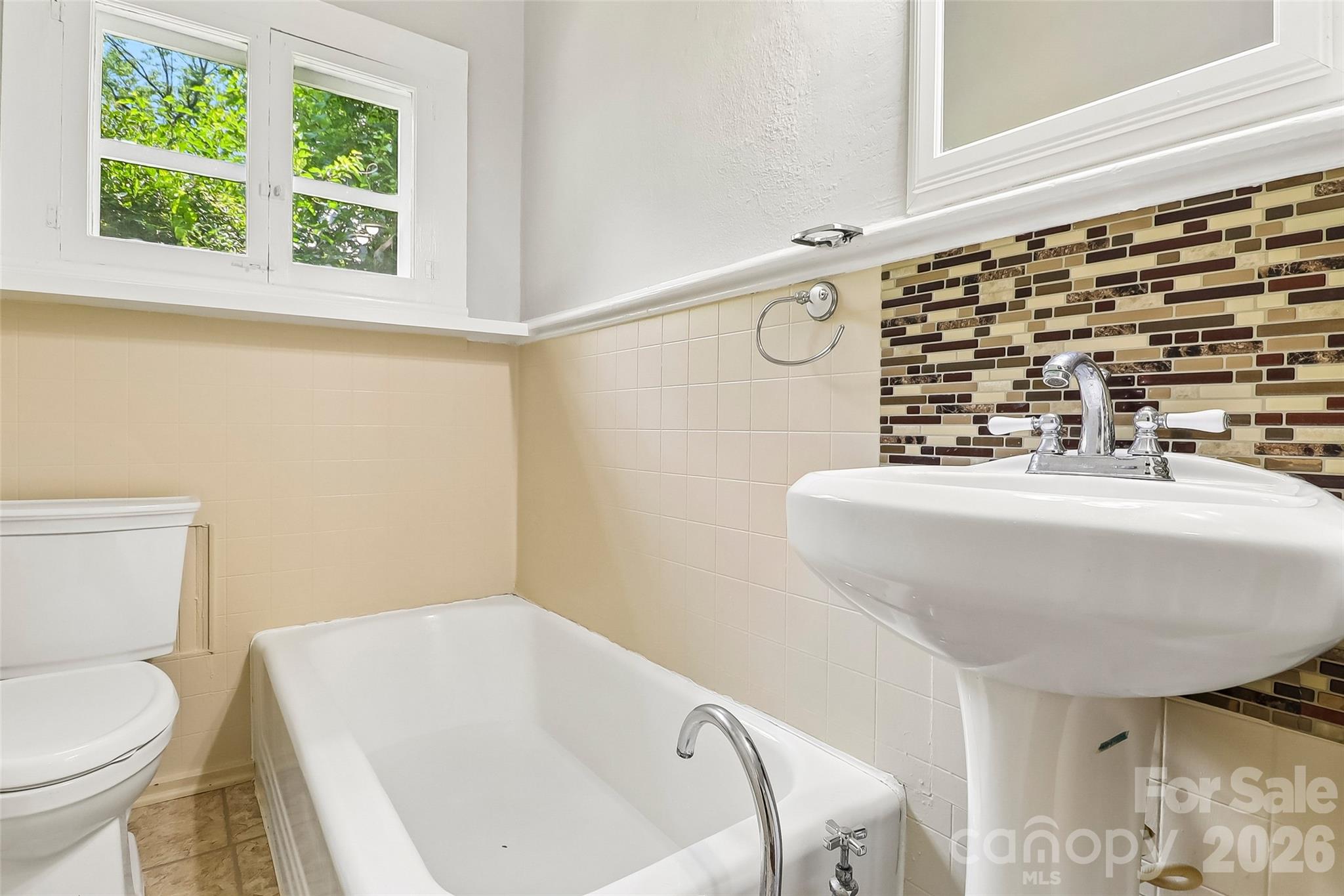 130 Lancaster Street Property Photo 25