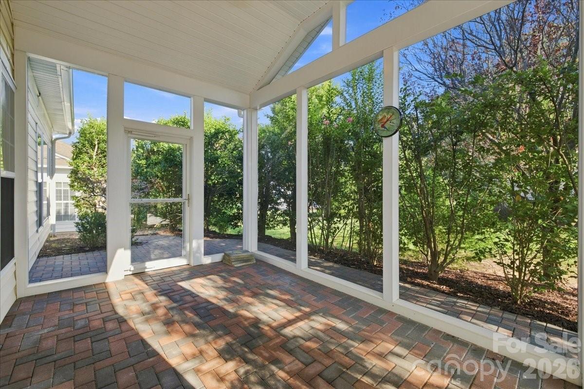 36145 Watsonia Street Property Photo 4