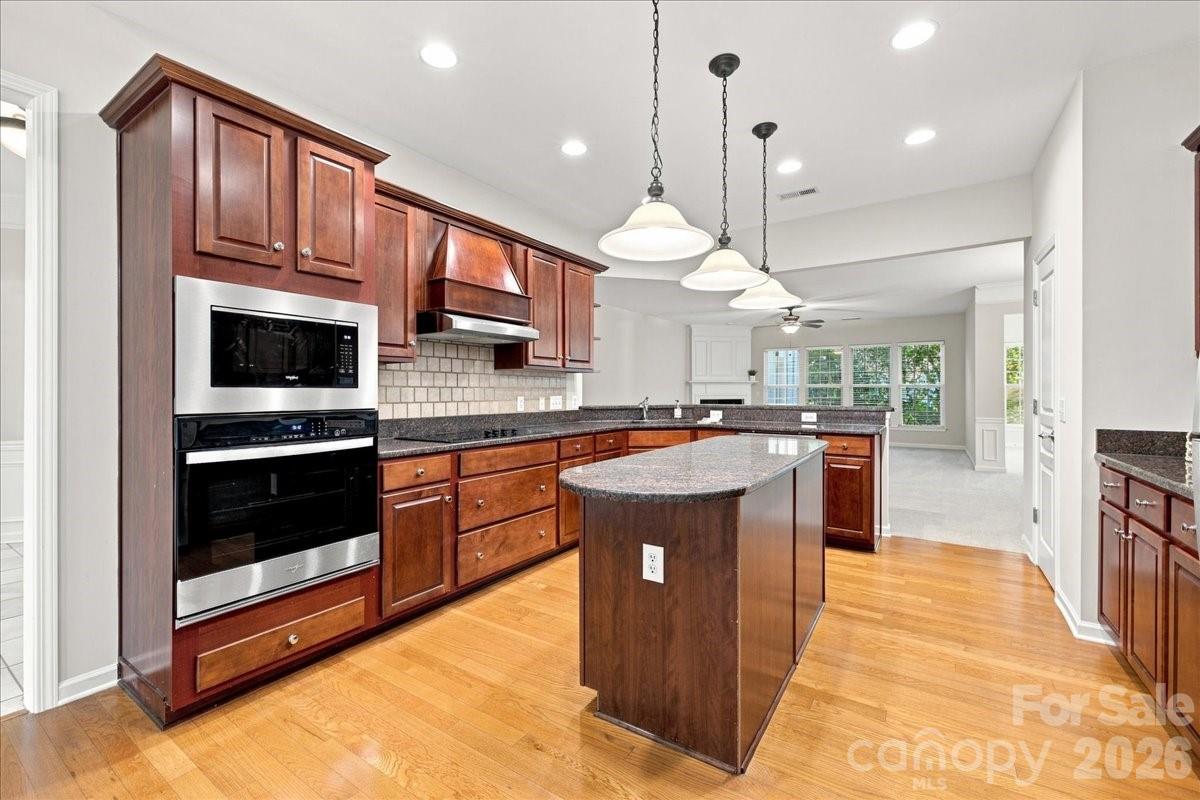 36145 Watsonia Street Property Photo 13