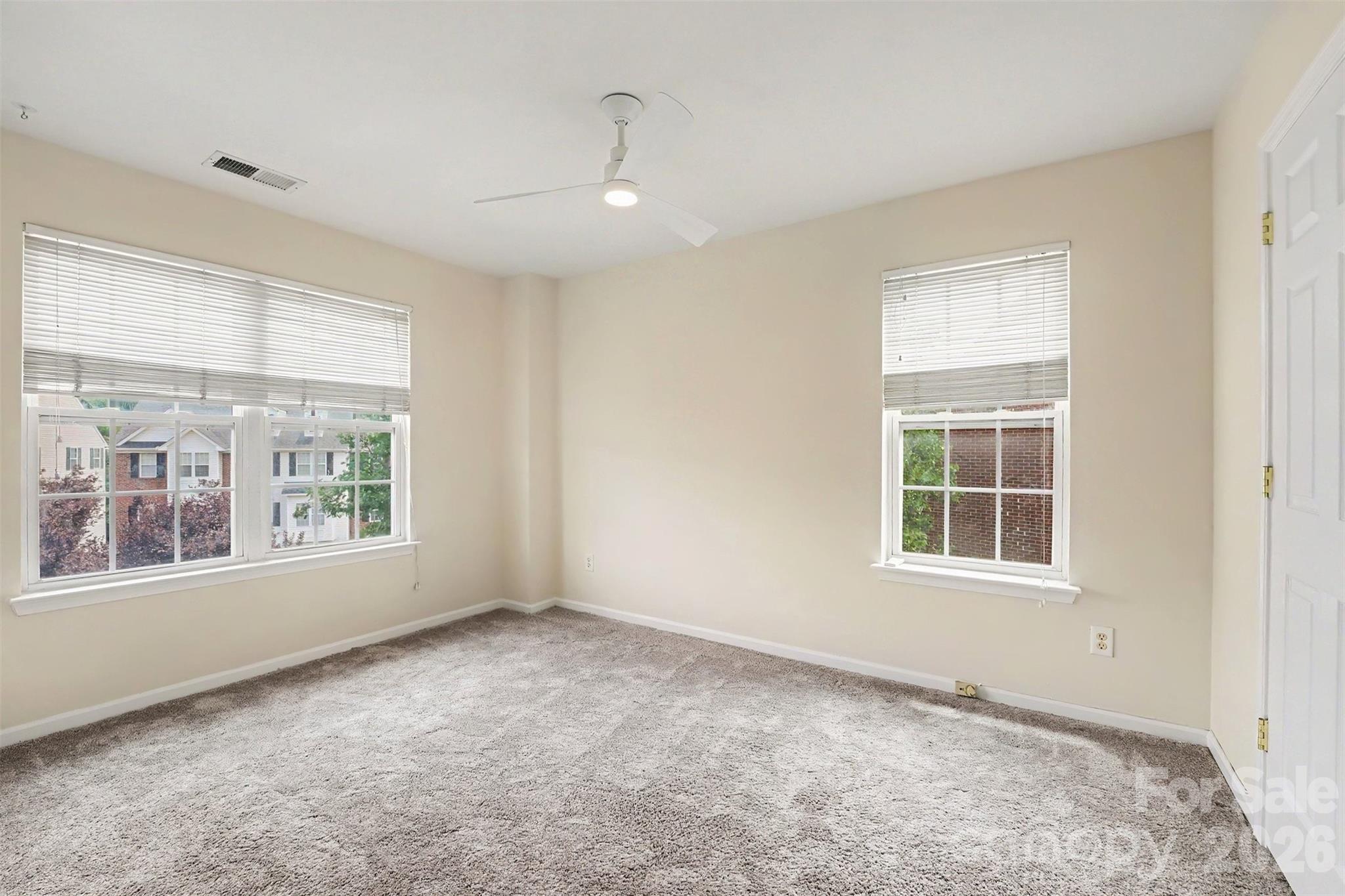 9866 Treeside Lane Property Photo 17