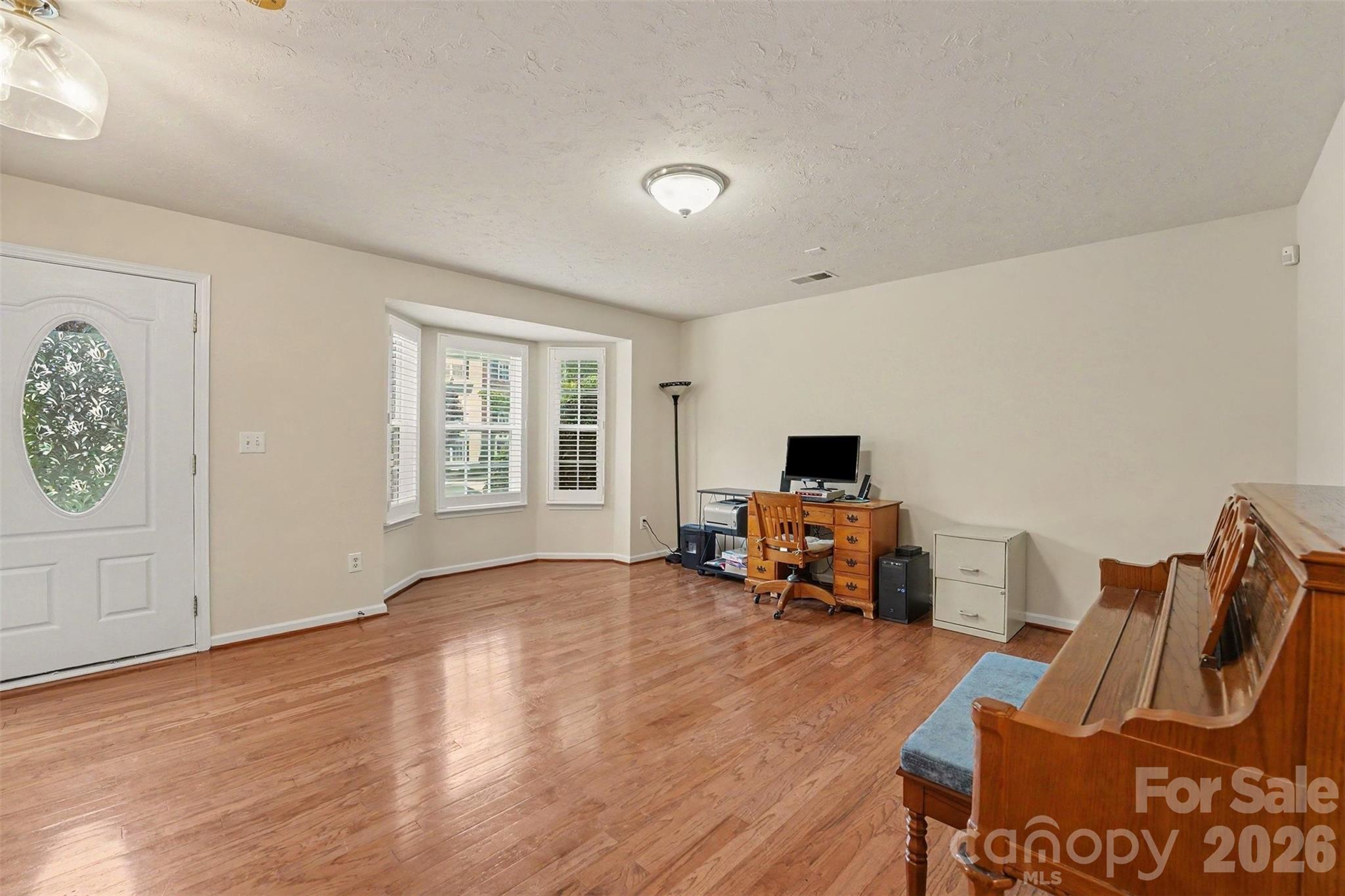 9866 Treeside Lane Property Photo 19
