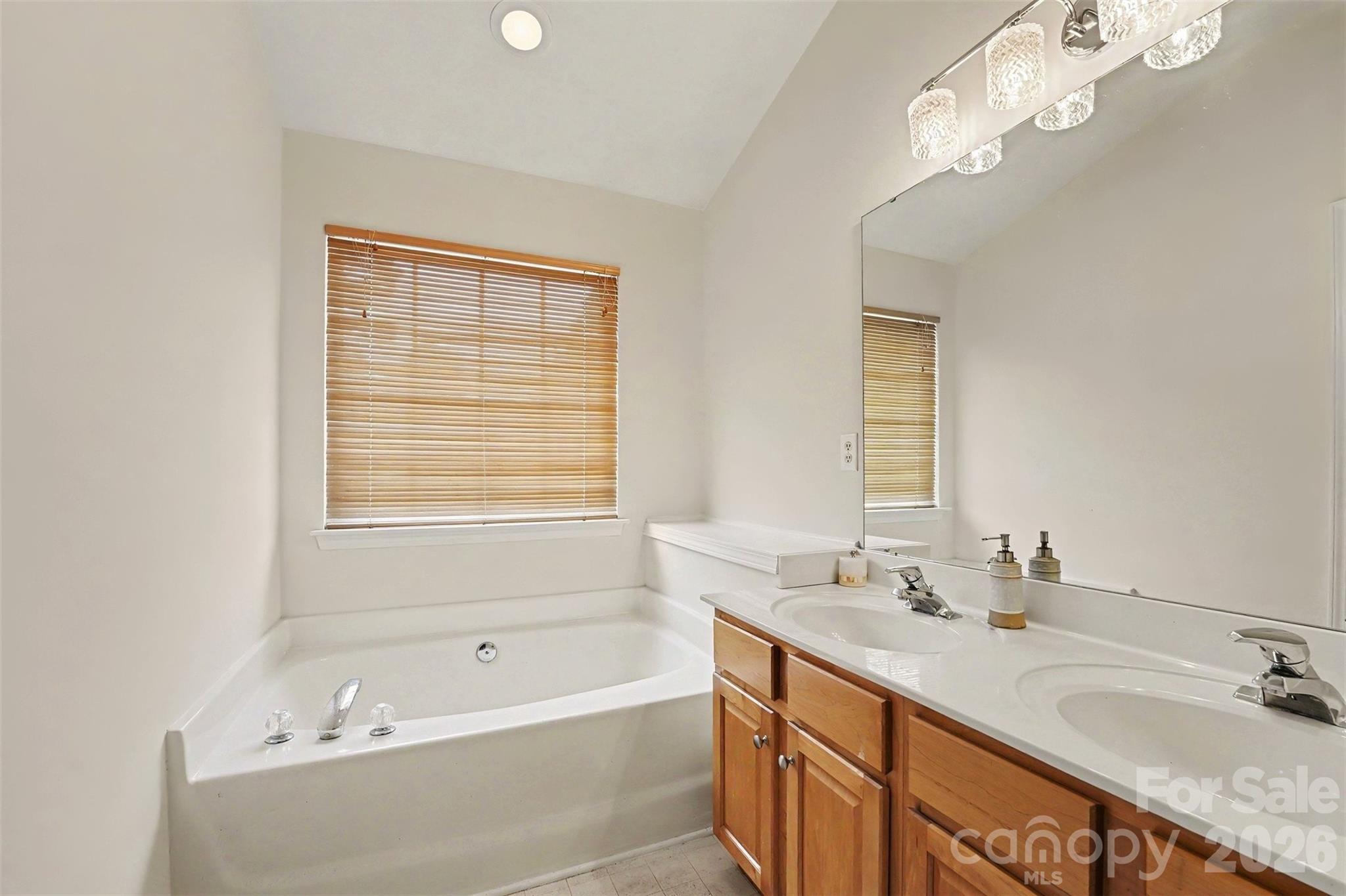 9866 Treeside Lane Property Photo 23