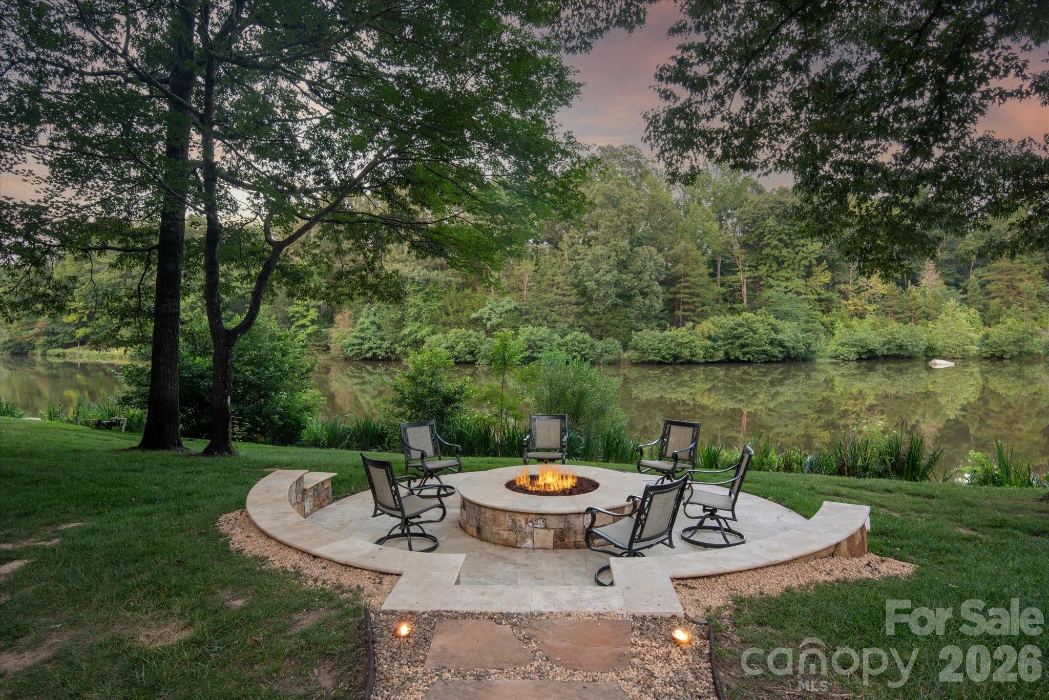 9117 Yellow Pine Court Property Photo 3