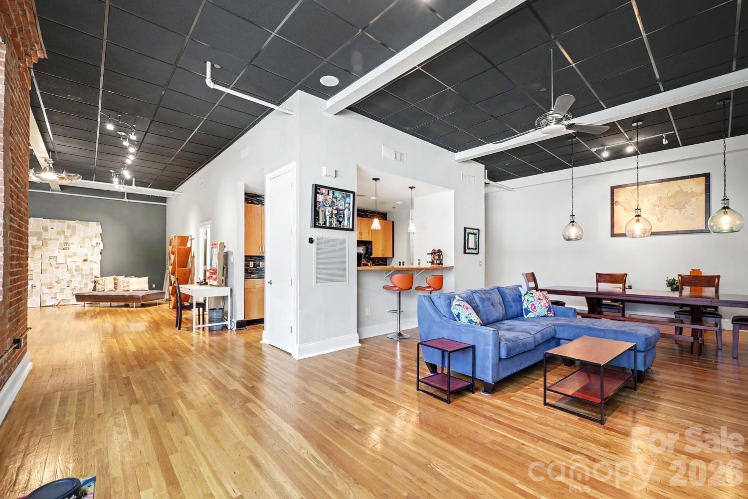 310 Arlington Avenue 214 Property Photo 4
