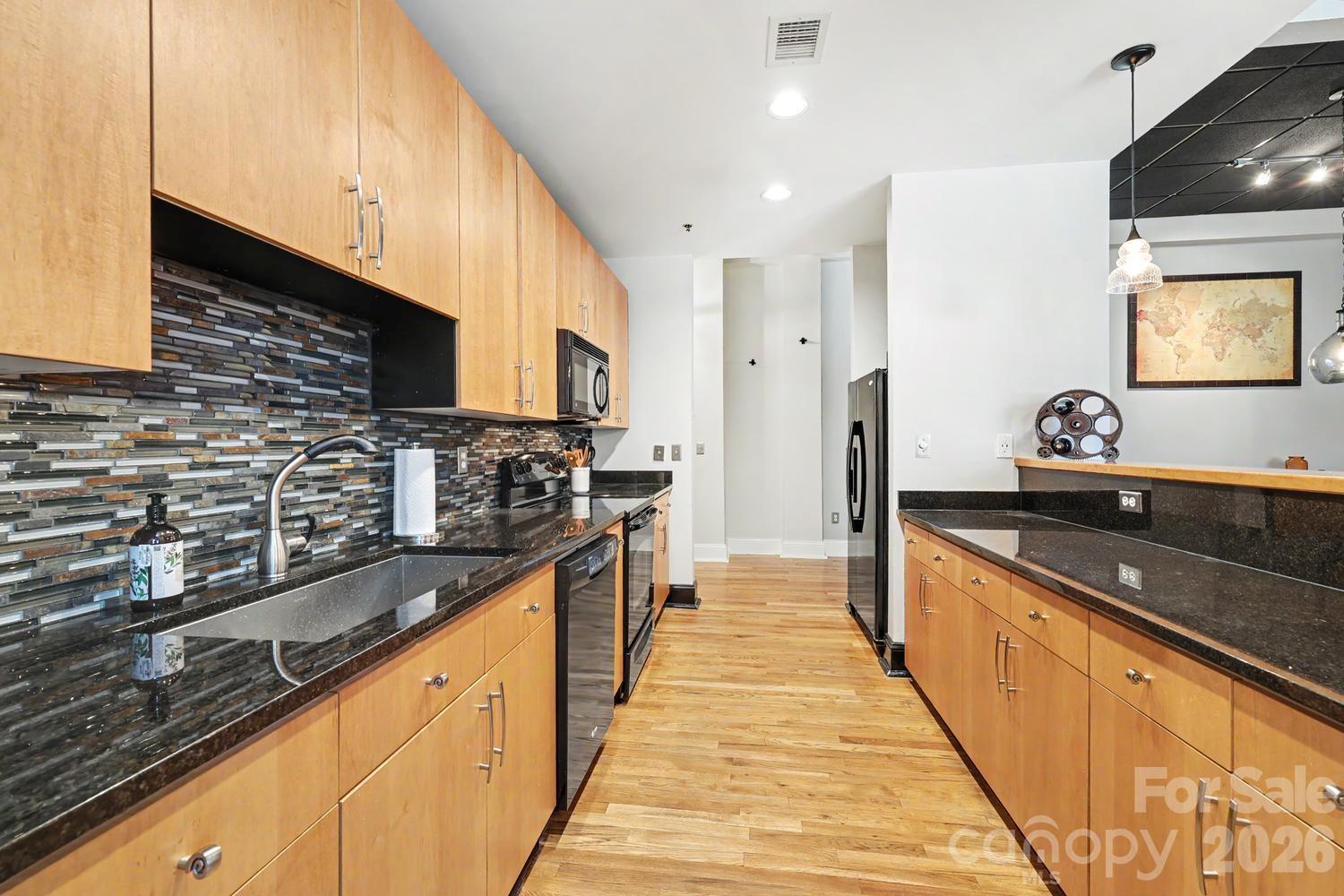 310 Arlington Avenue 214 Property Photo 10