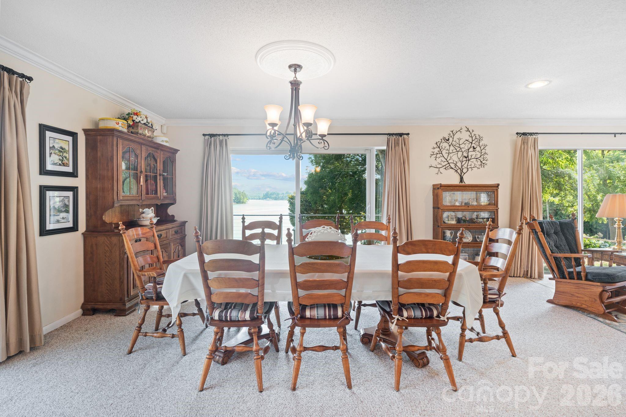 6296 Southlake Drive Property Photo 7