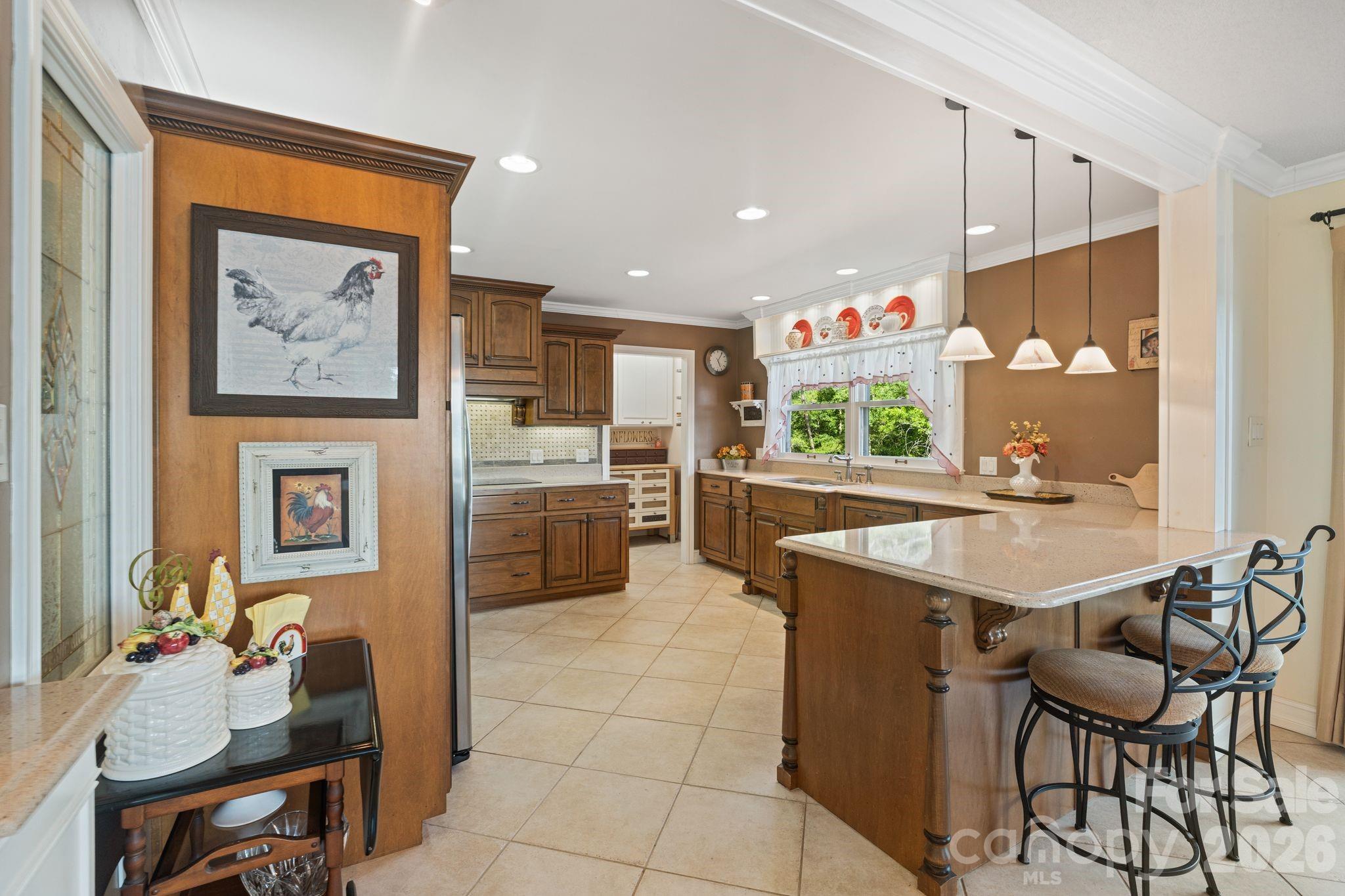 6296 Southlake Drive Property Photo 8