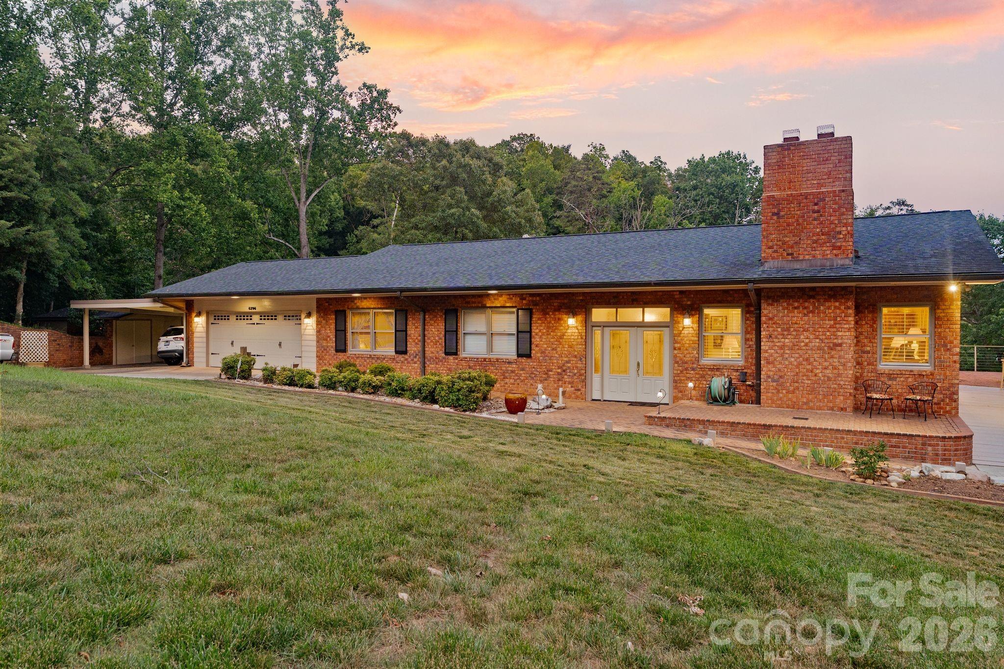 6296 Southlake Drive Property Photo 10