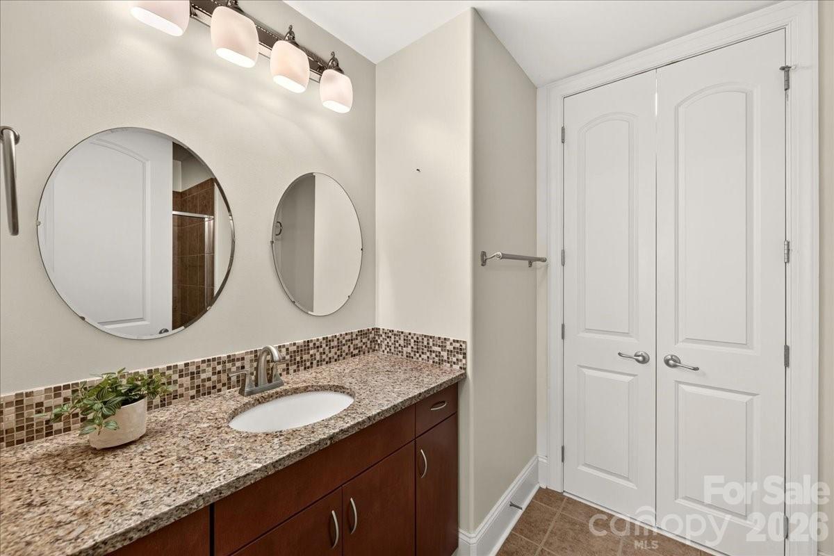 4625 Piedmont Row Drive 316 Property Photo 31