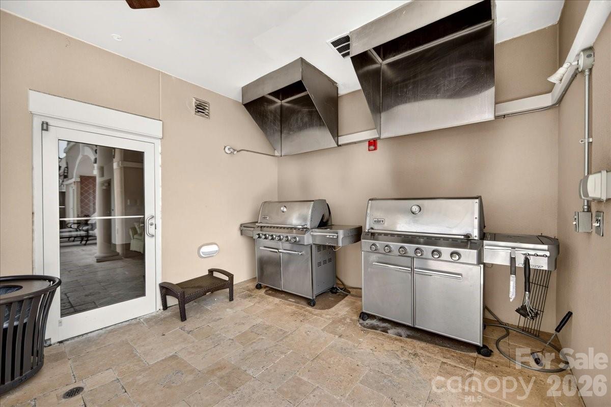 4625 Piedmont Row Drive 316 Property Photo 34