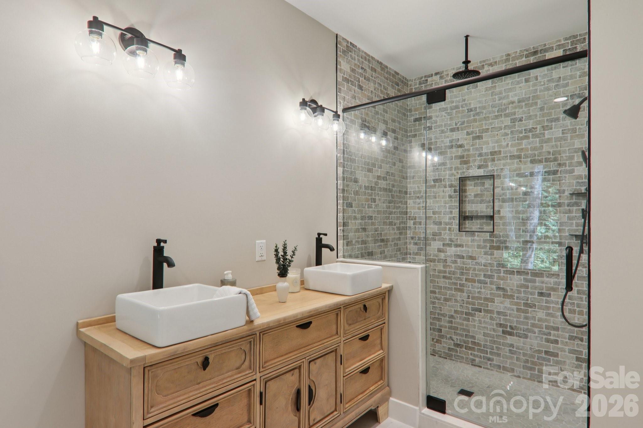 365 Cherokee Circle Property Photo 18