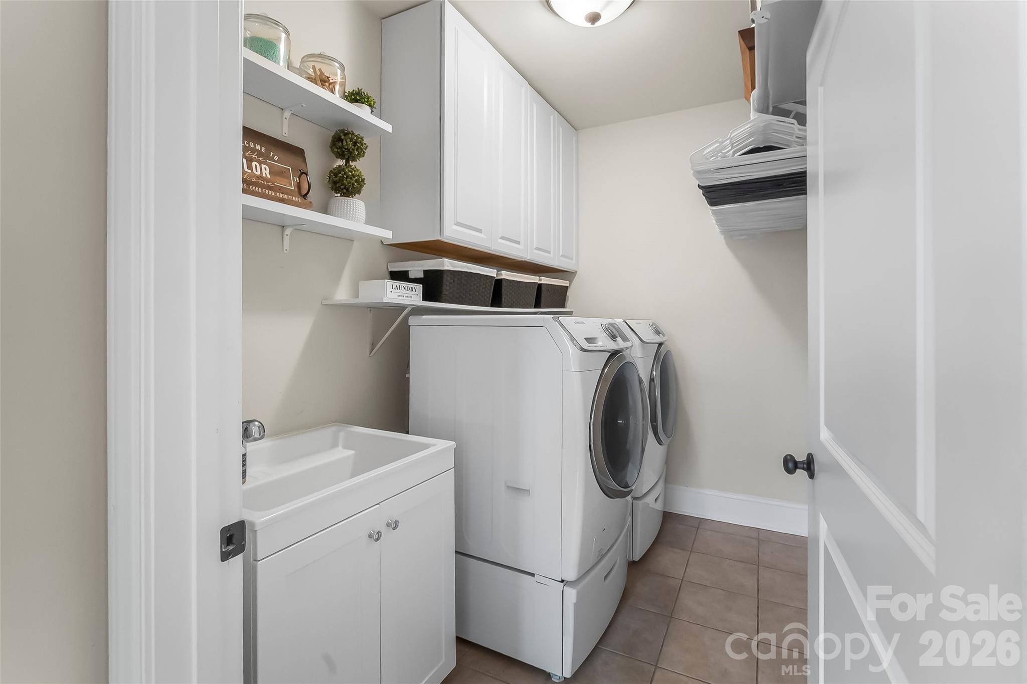 1776 White Water Court Property Photo 17